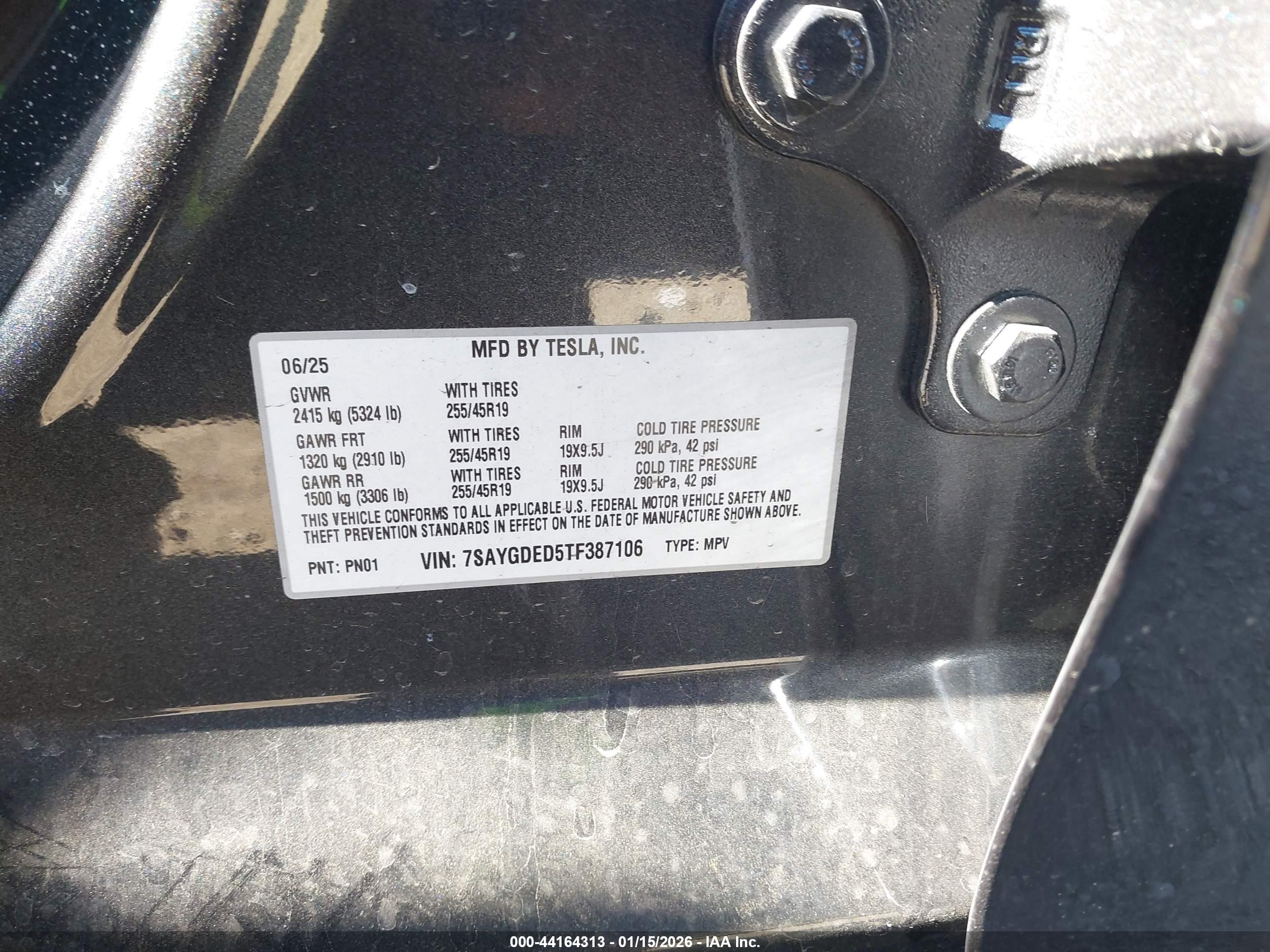 TESLA MODEL image 9