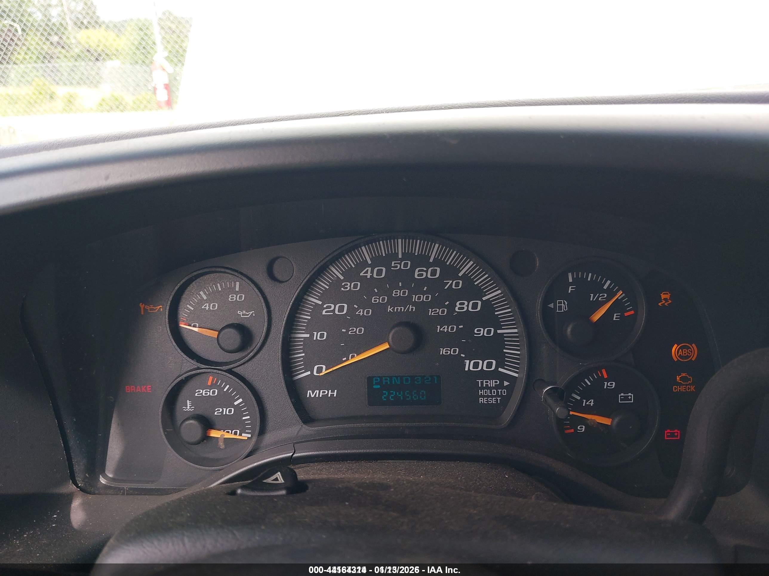 CHEVROLET EXPRESS image 7