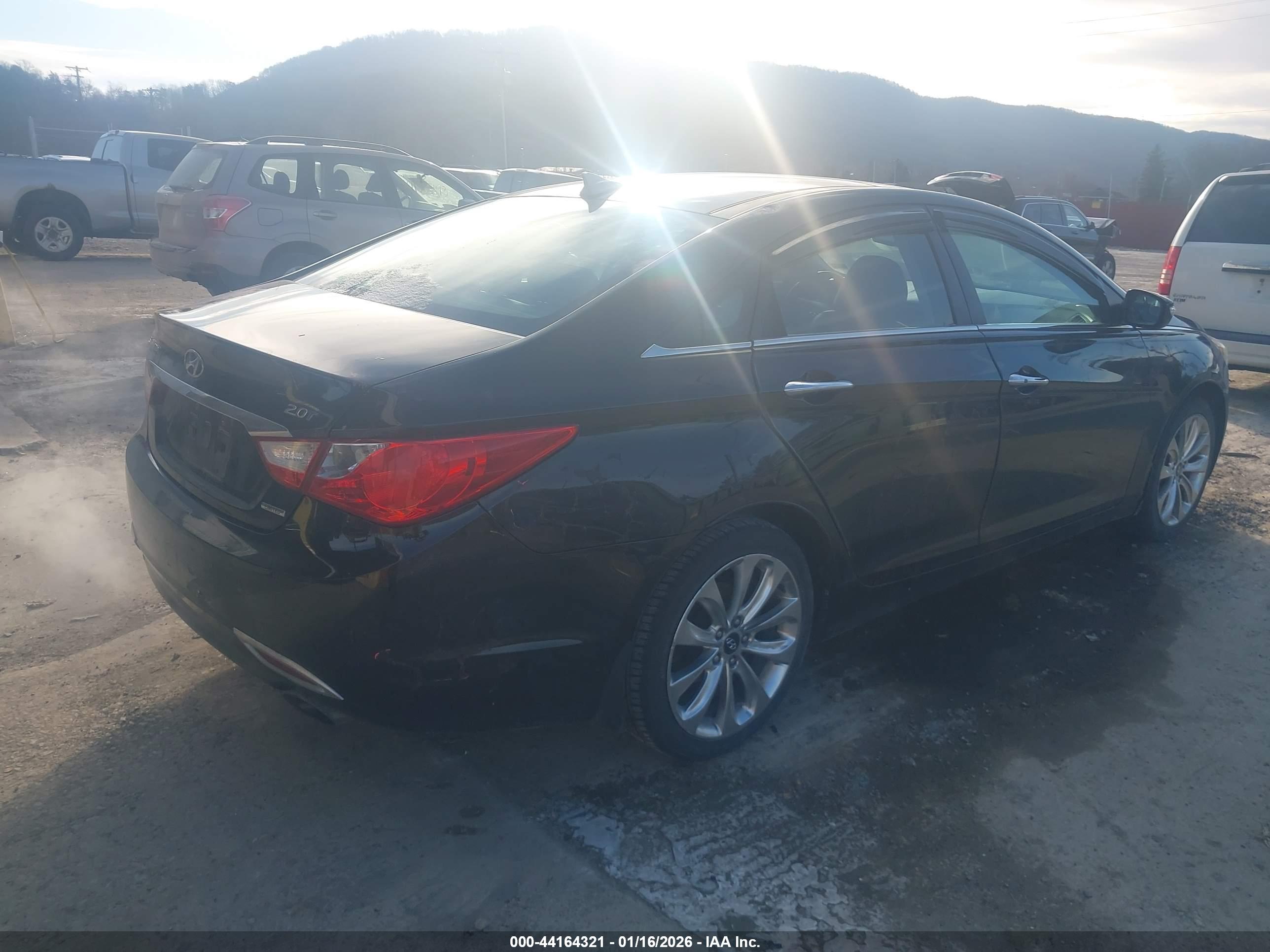 HYUNDAI SONATA image 4