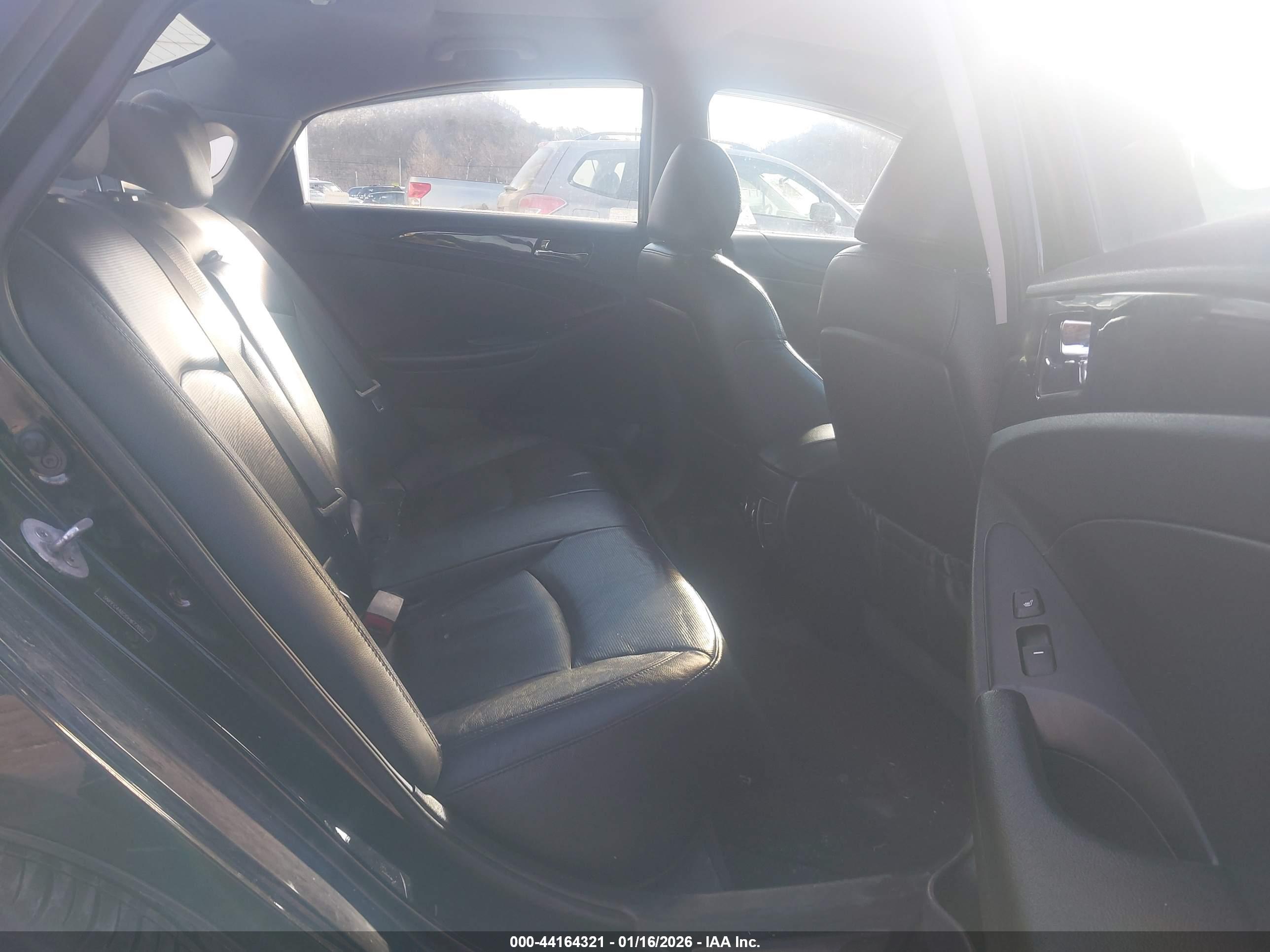 HYUNDAI SONATA image 8