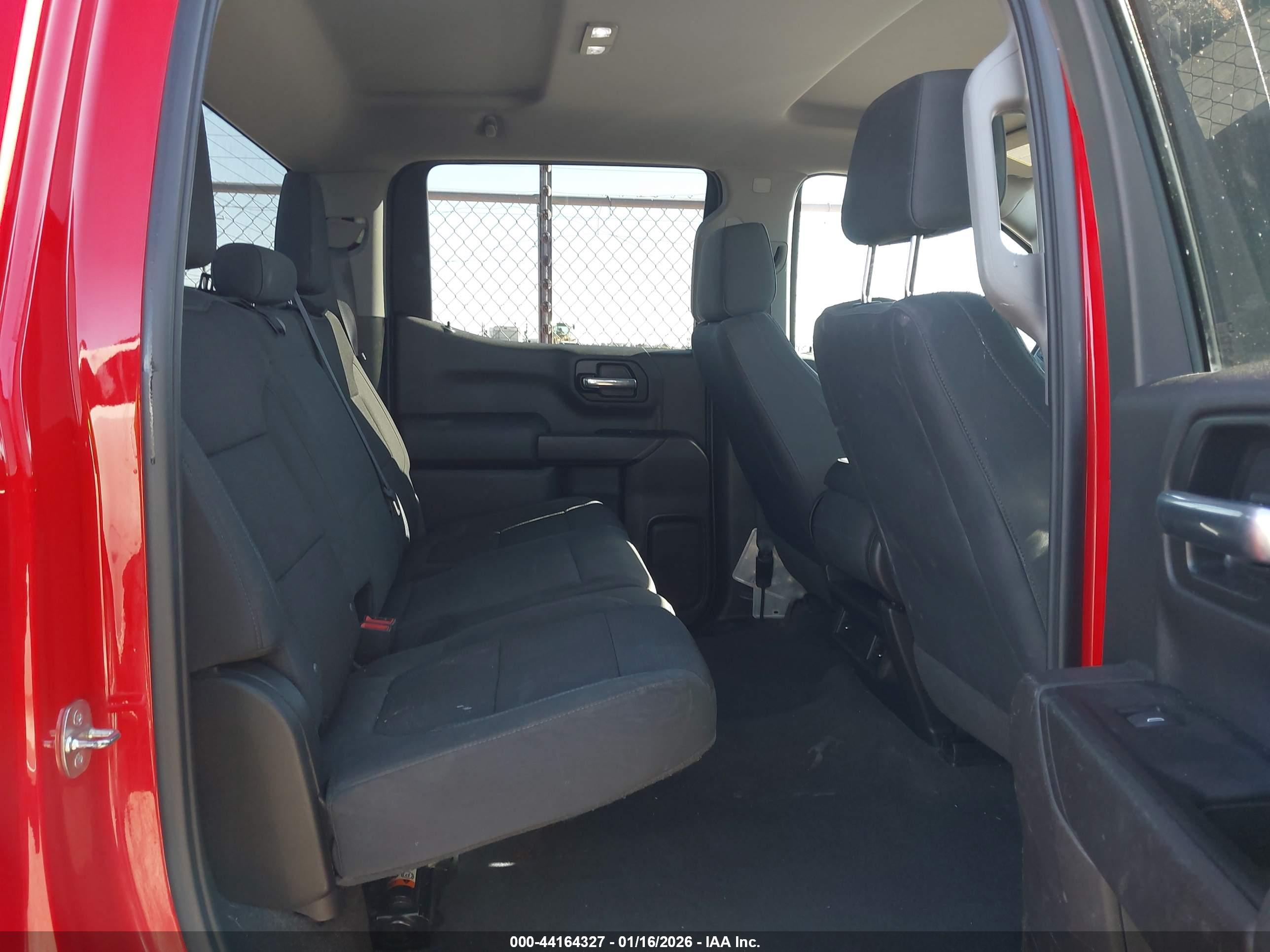 CHEVROLET SILVERADO image 8
