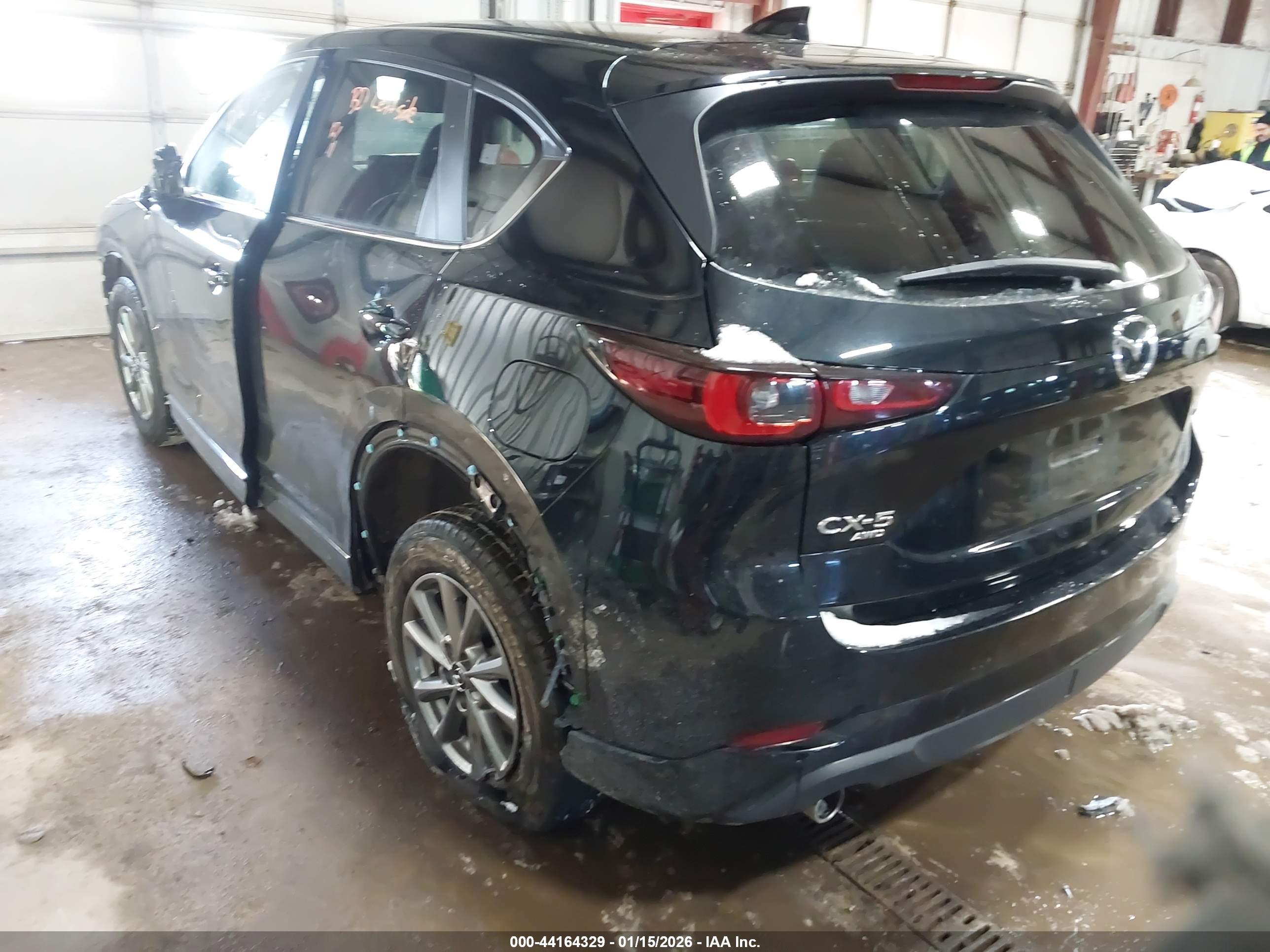 MAZDA CX-5 image 3