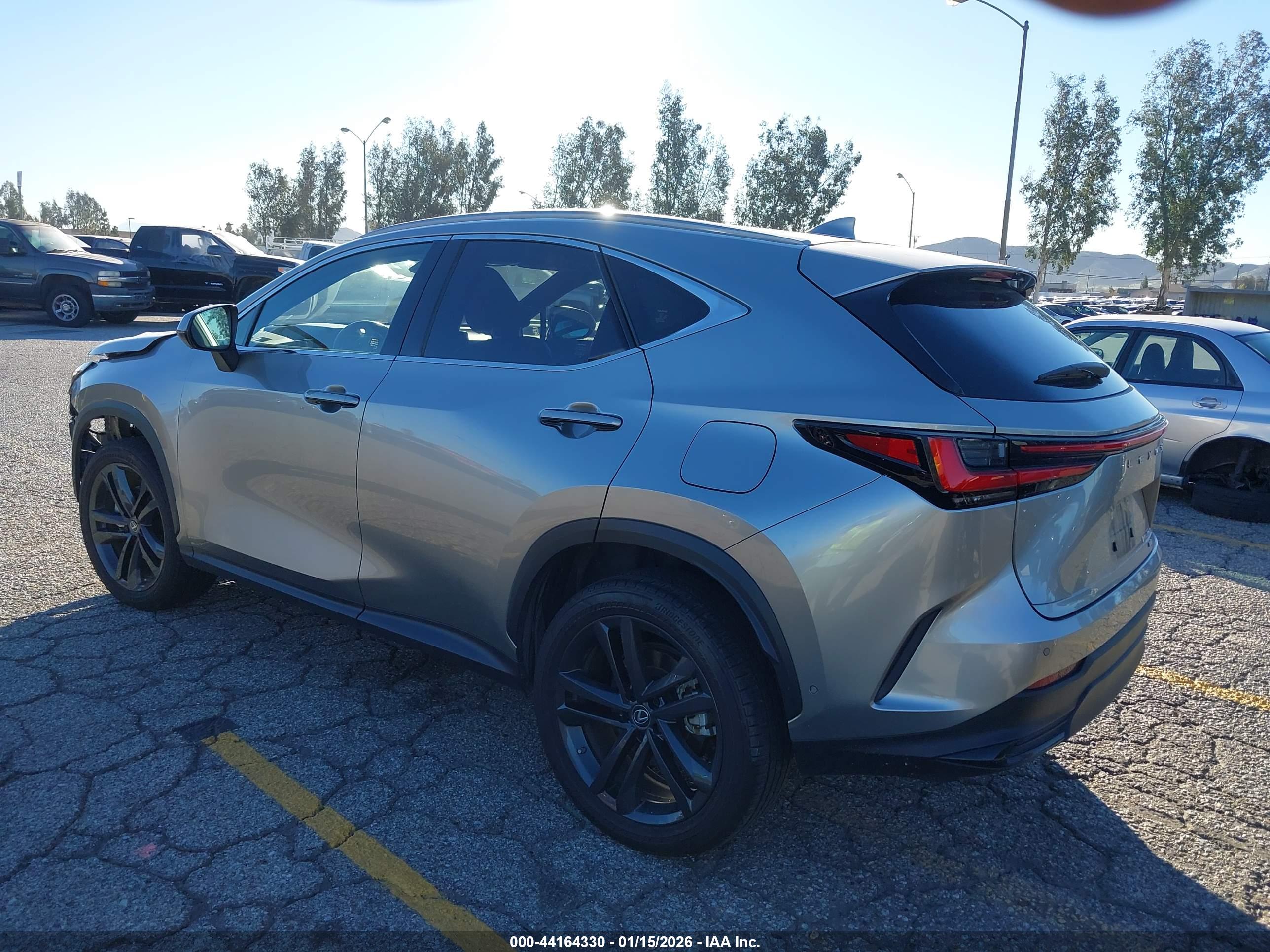 LEXUS NX image 3