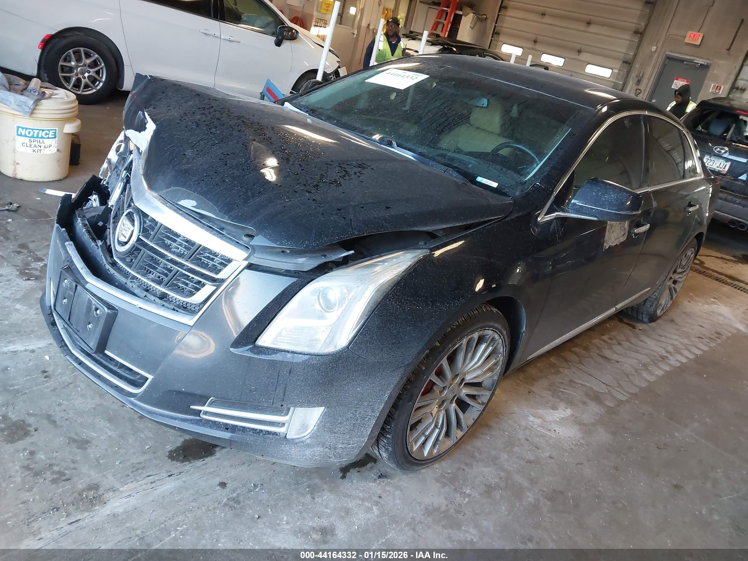 CADILLAC XTS image 2
