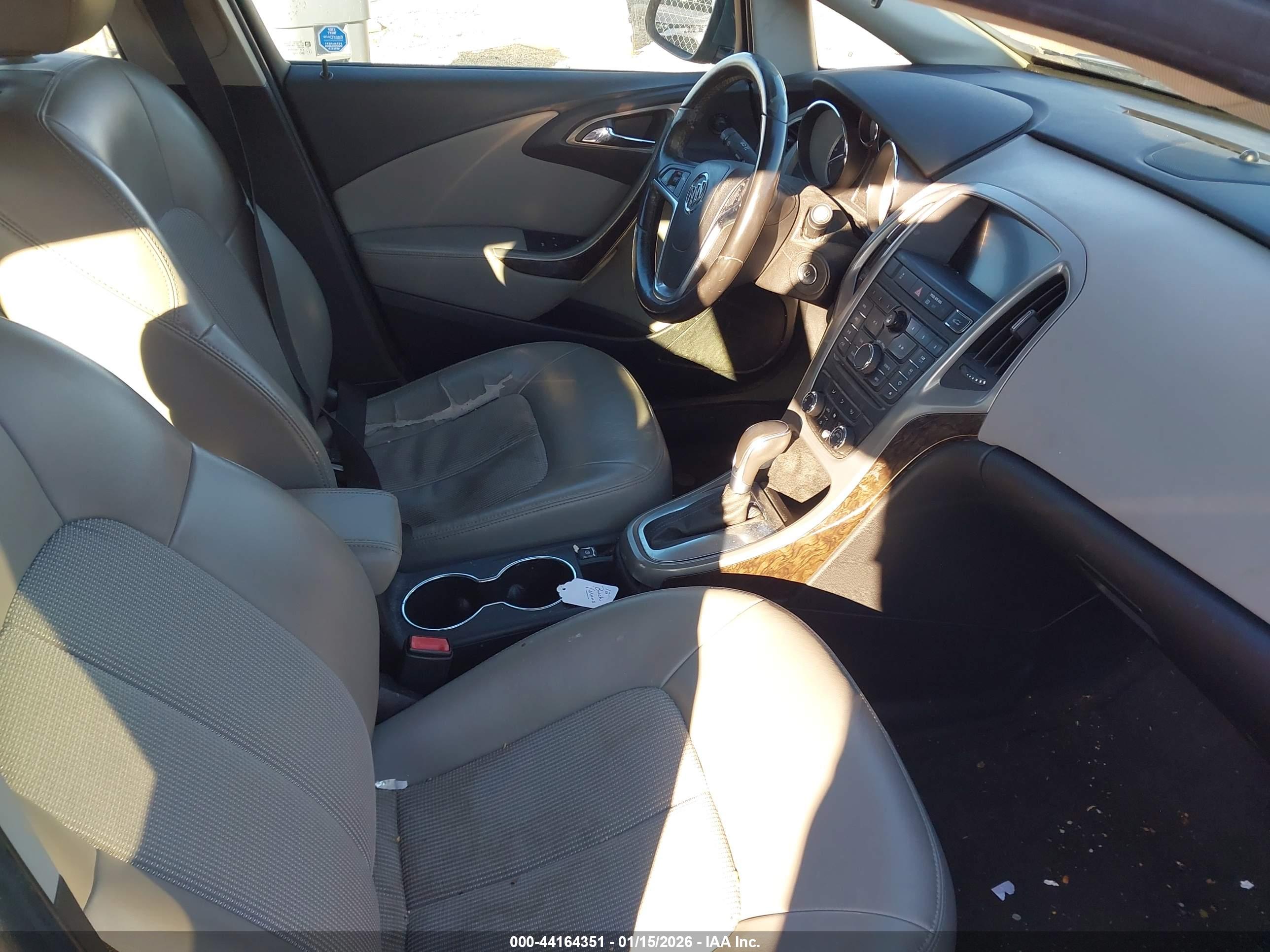 BUICK VERANO image 5