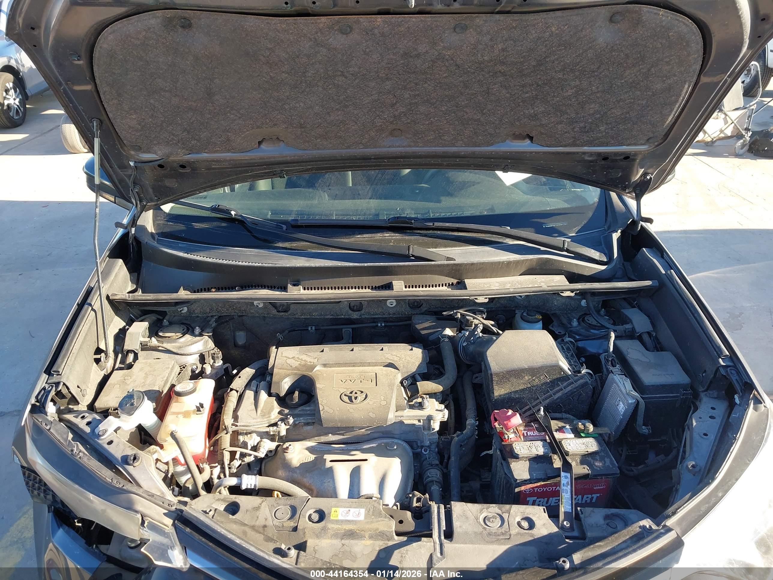 TOYOTA RAV4 image 10