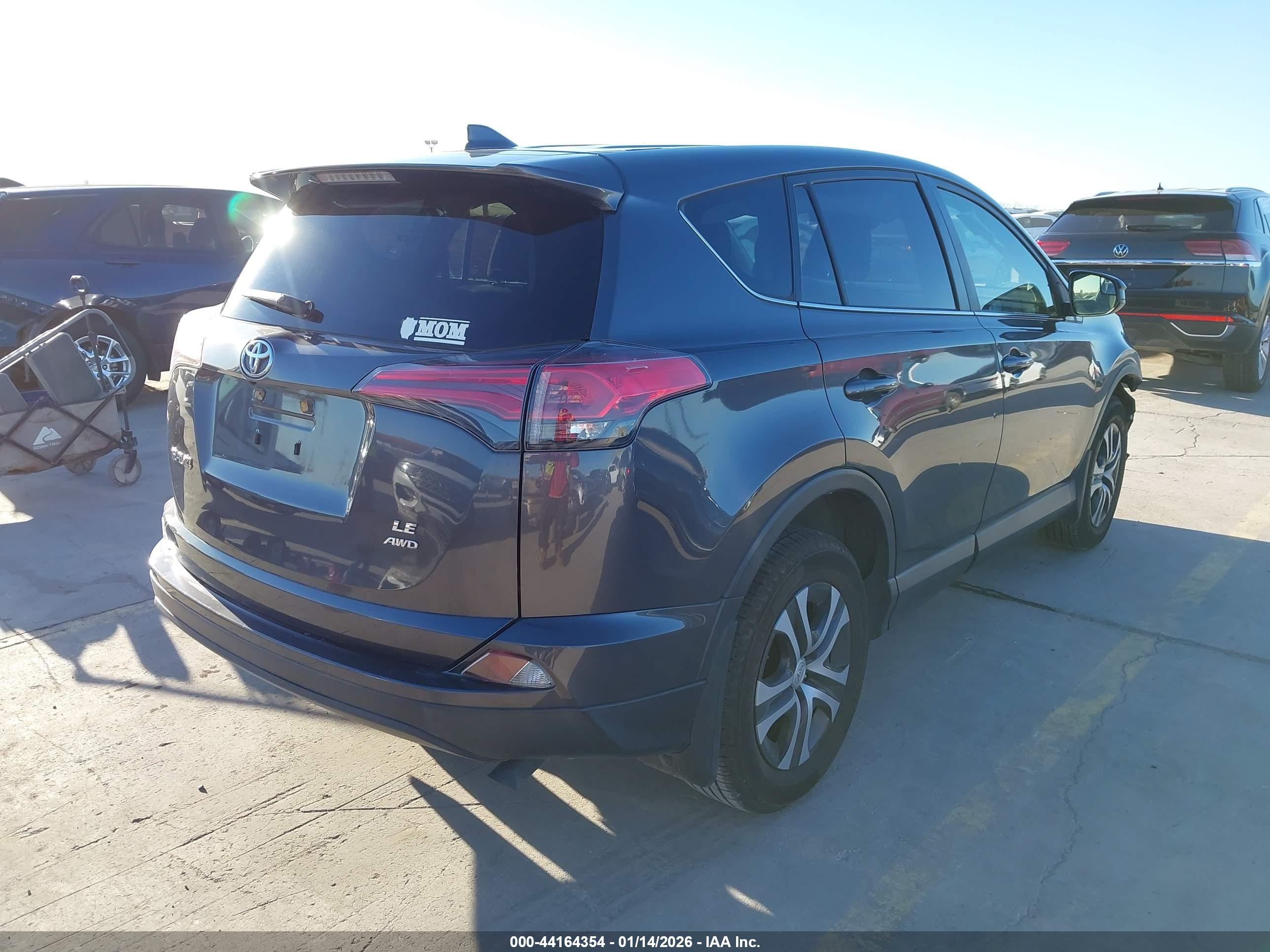 TOYOTA RAV4 image 4