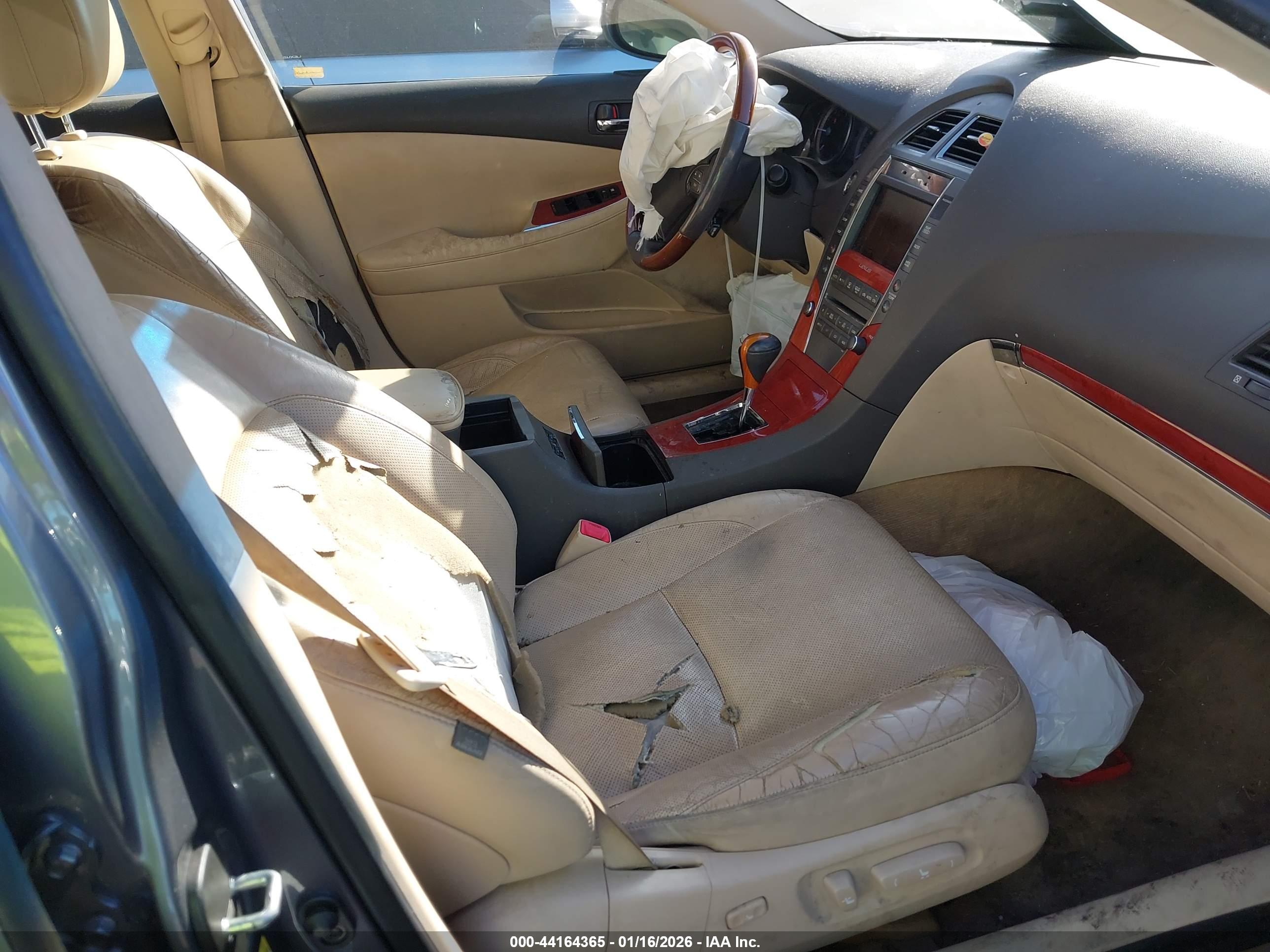 LEXUS ES image 5
