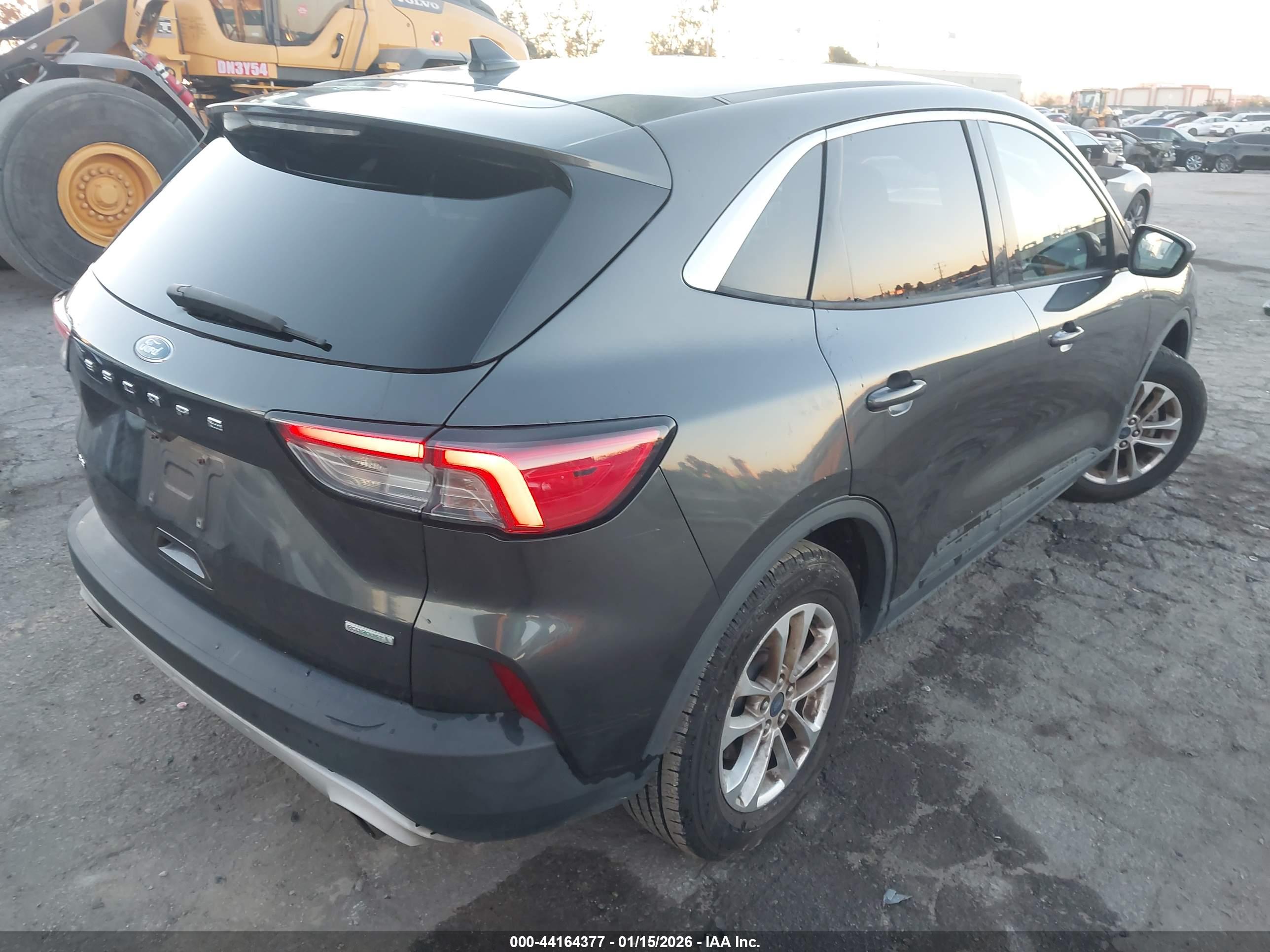 FORD ESCAPE image 4