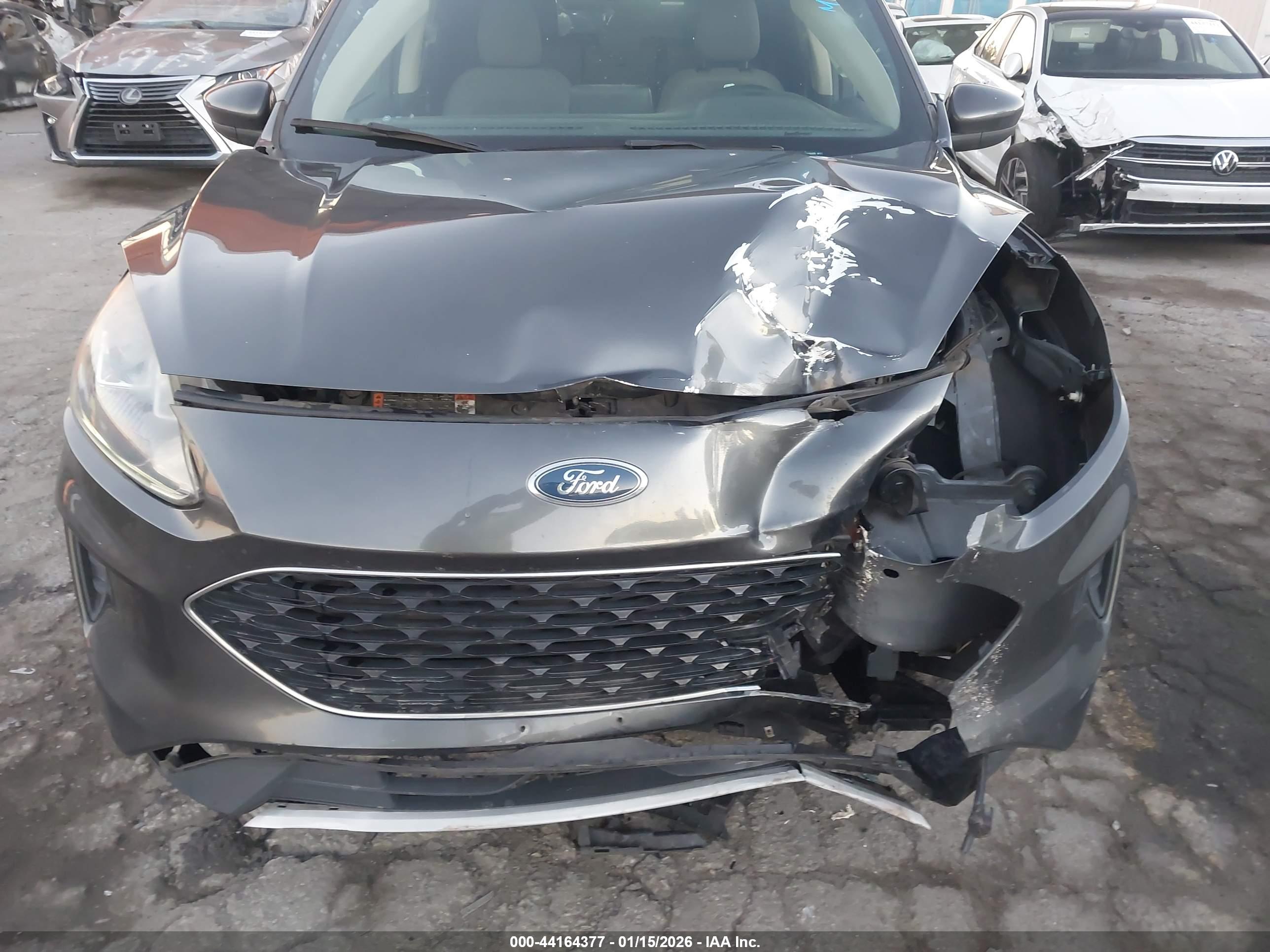 FORD ESCAPE image 6