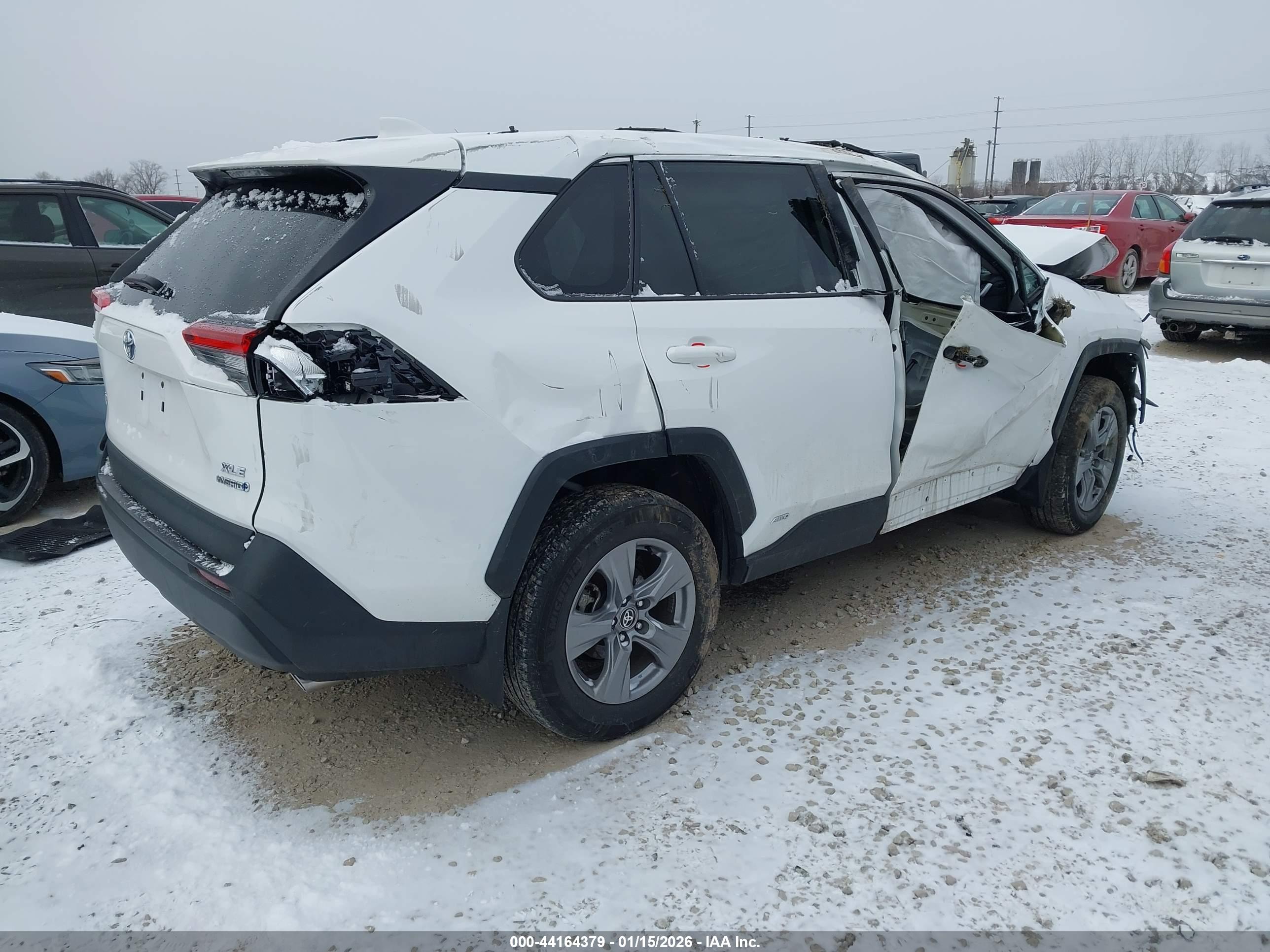 TOYOTA RAV4 image 4