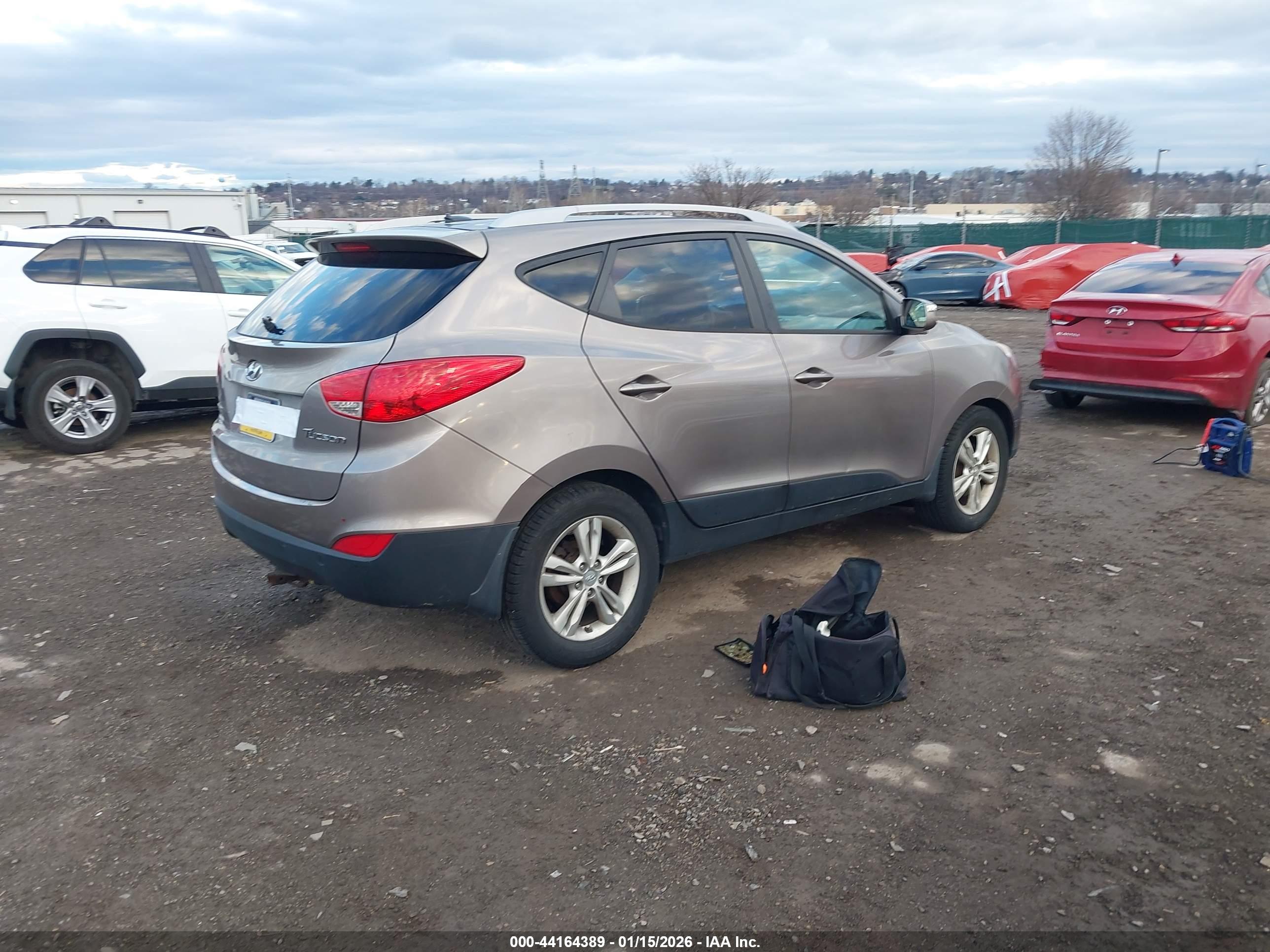 HYUNDAI TUCSON image 4