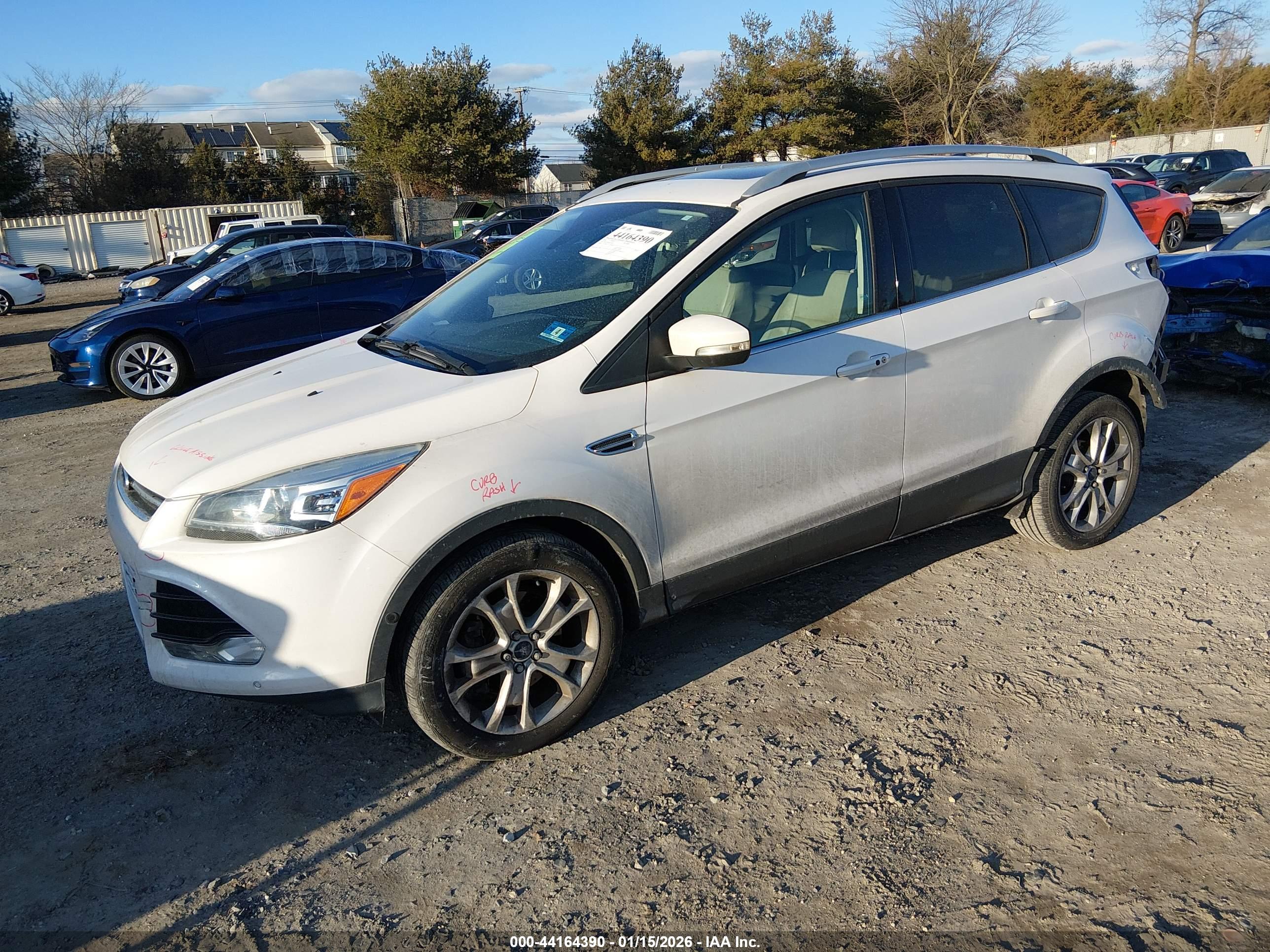 FORD ESCAPE image 2