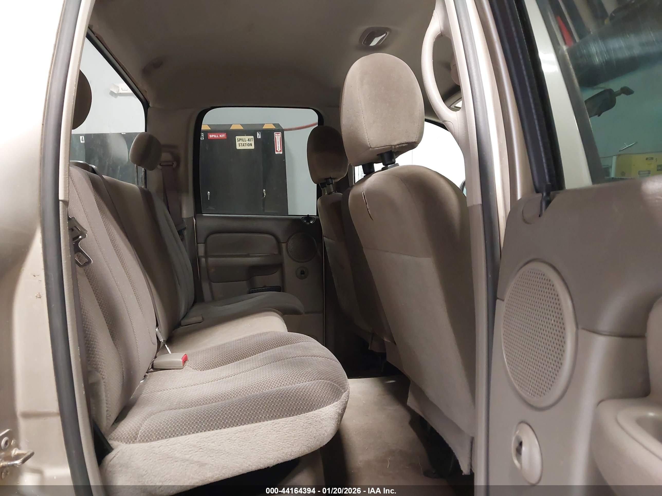 DODGE RAM image 8