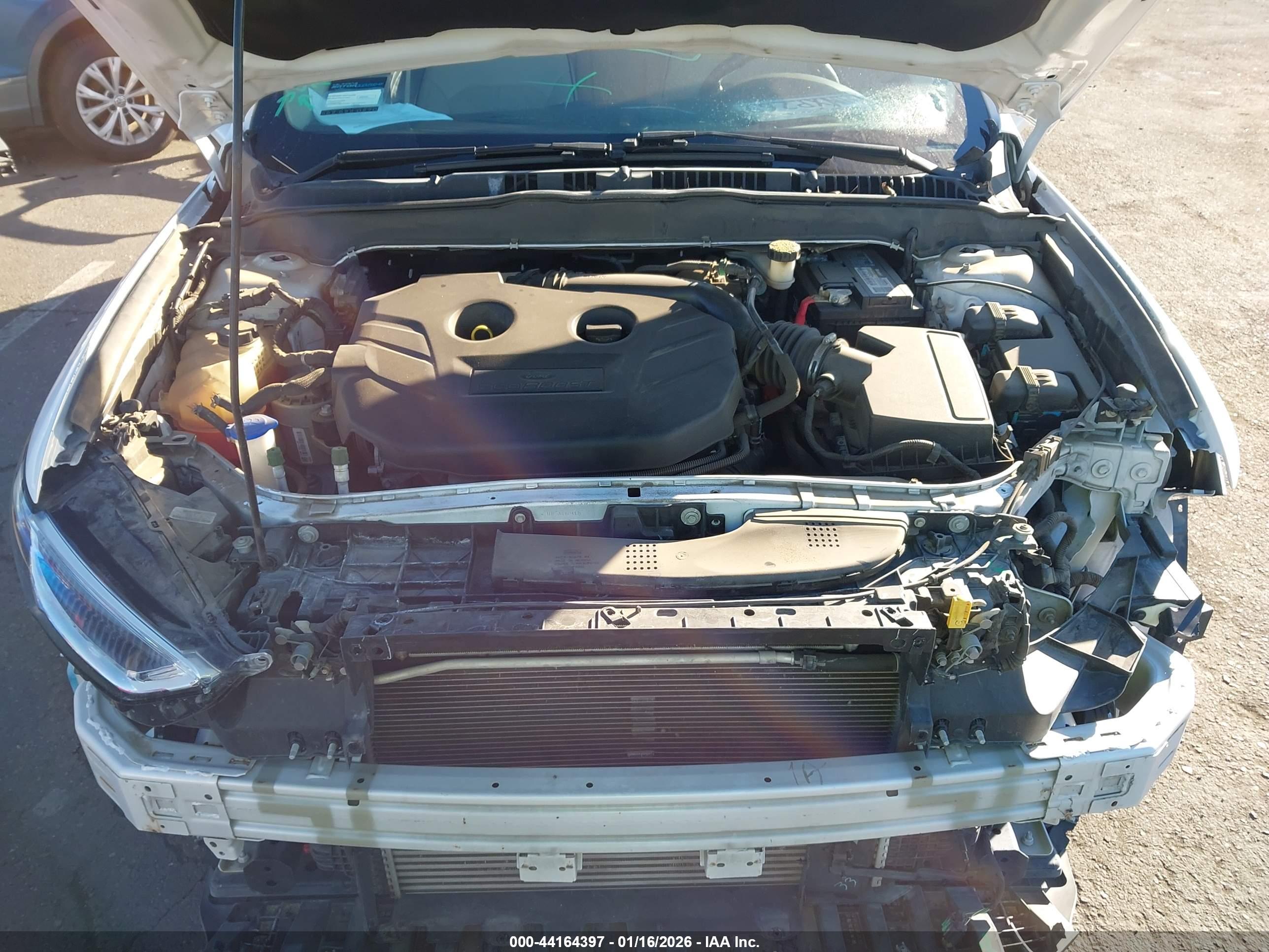 FORD FUSION image 10