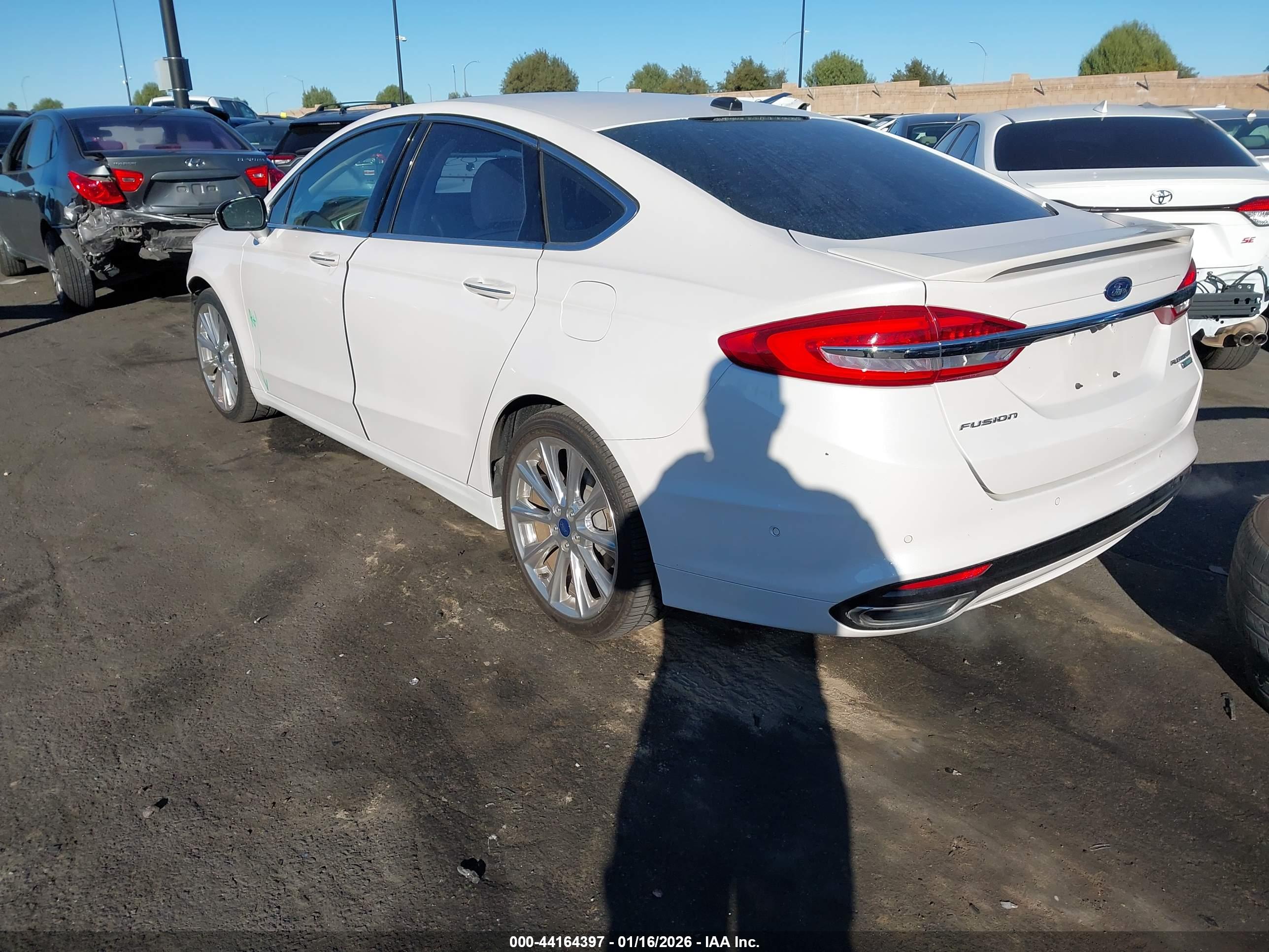 FORD FUSION image 3