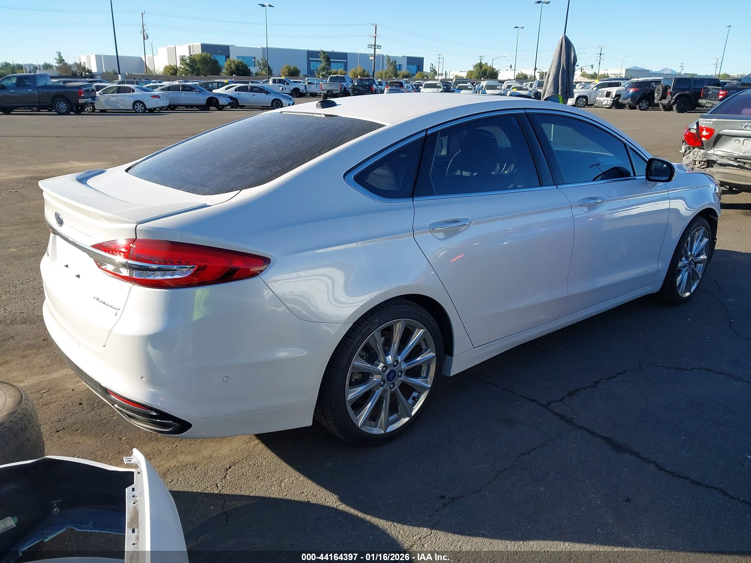 FORD FUSION image 4
