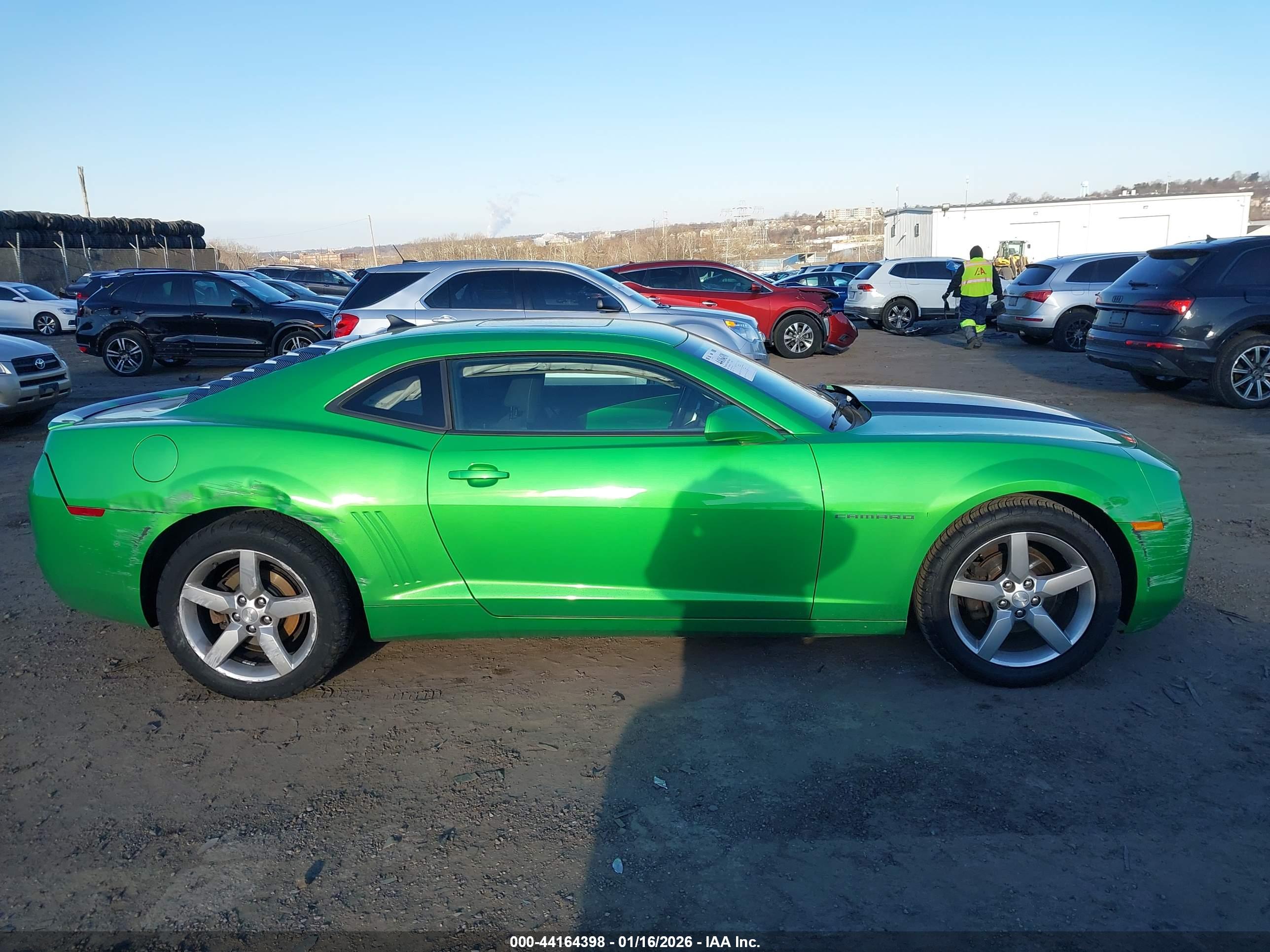 CHEVROLET CAMARO image 6