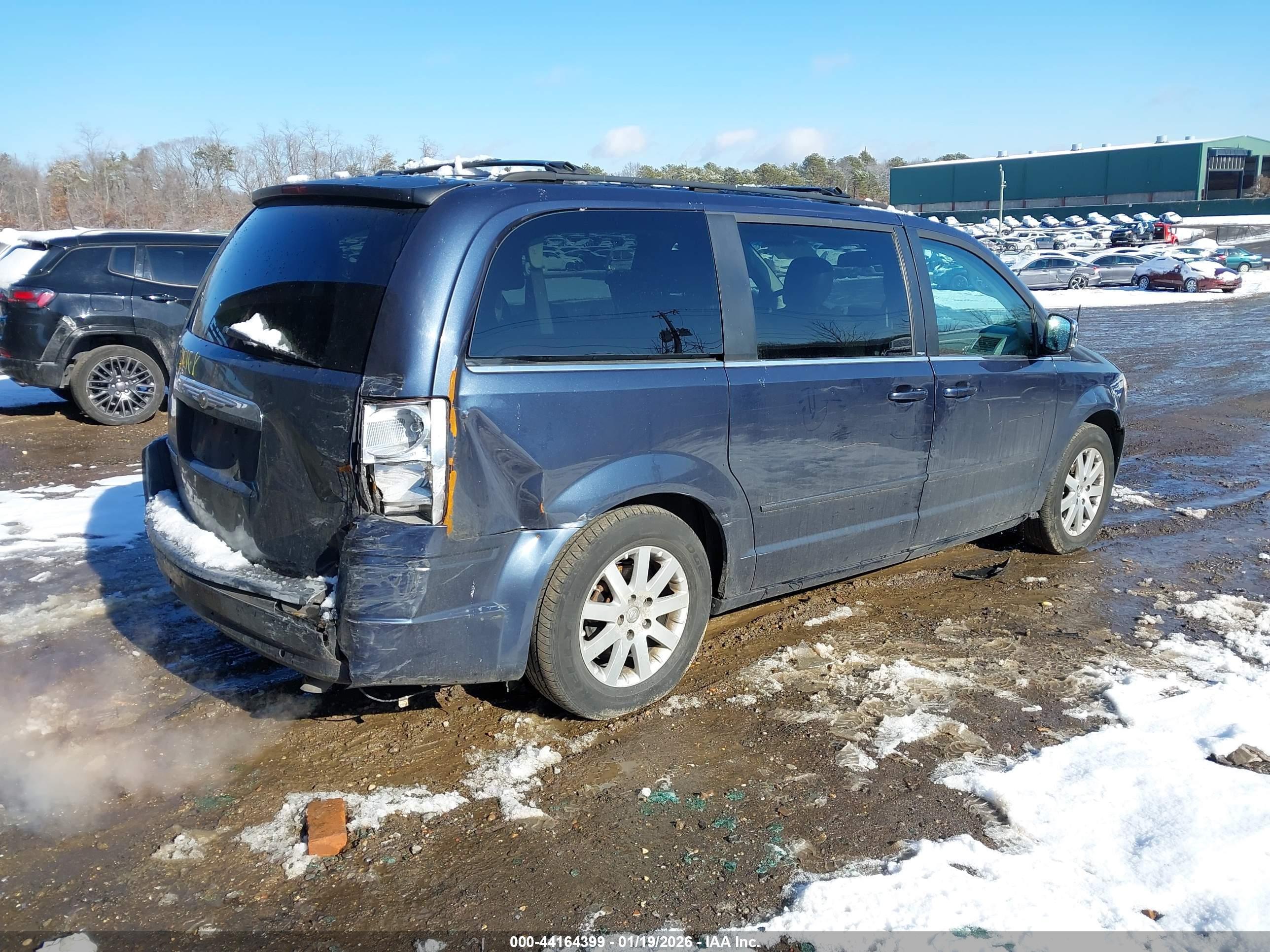 CHRYSLER TOWN image 4