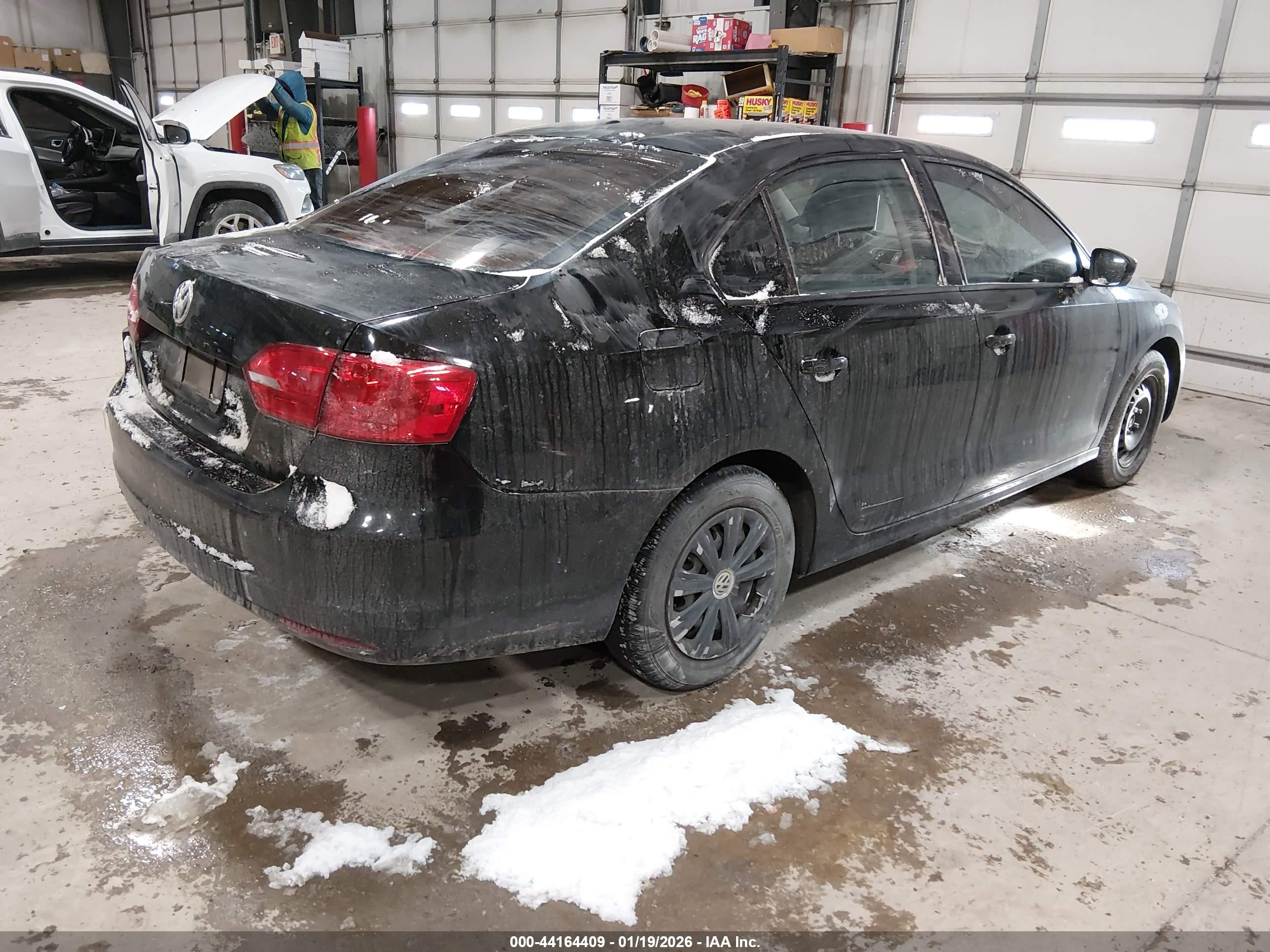 VOLKSWAGEN JETTA image 4