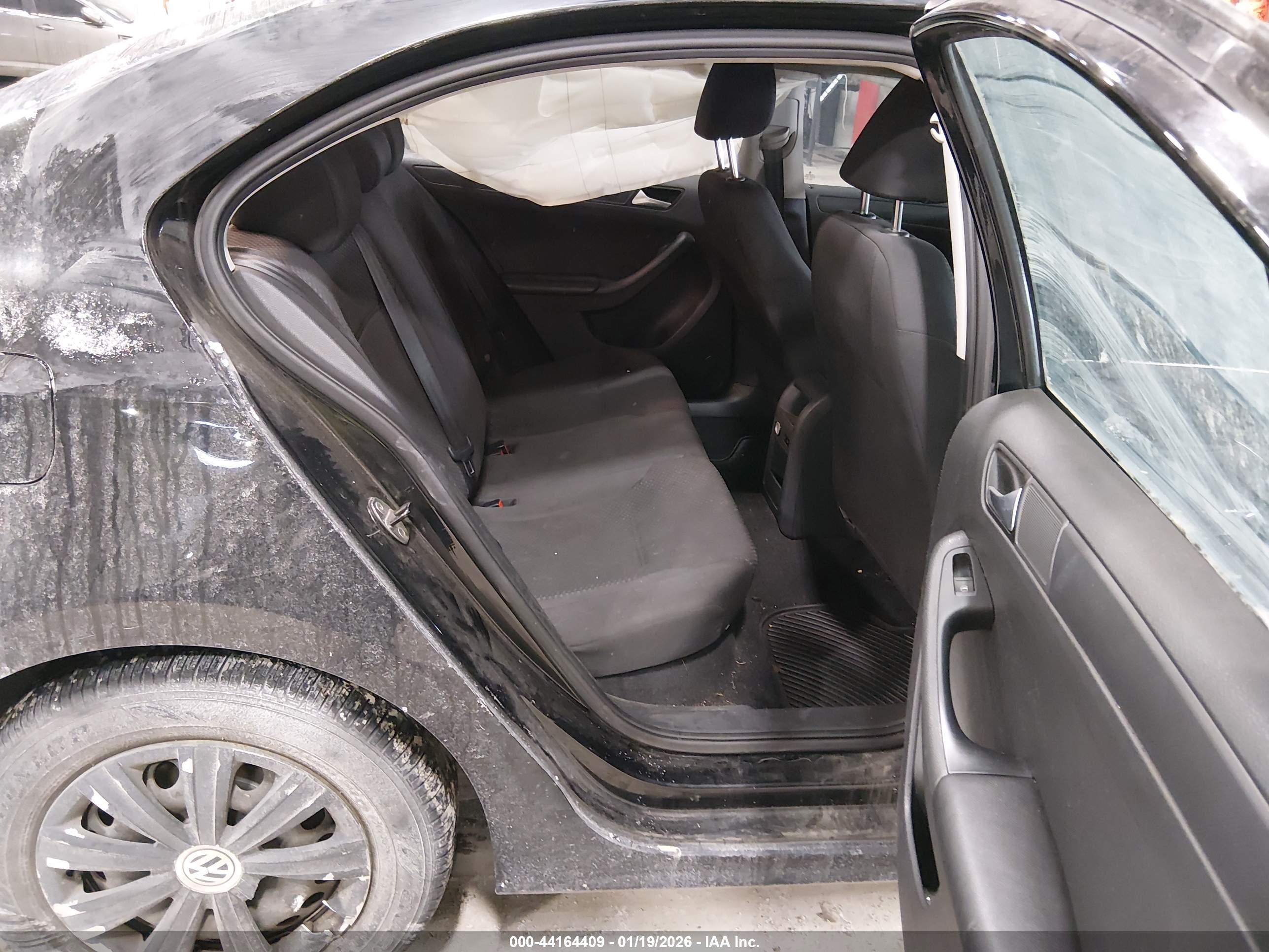 VOLKSWAGEN JETTA image 8