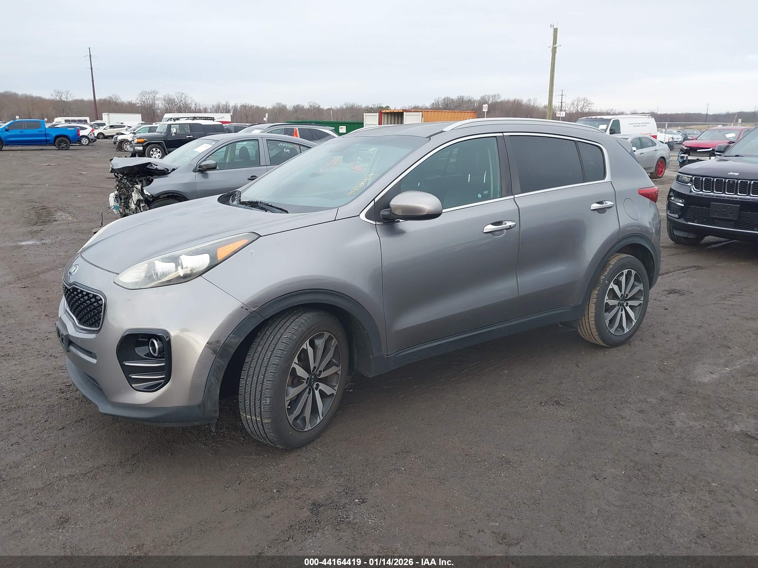KIA SPORTAGE image 2