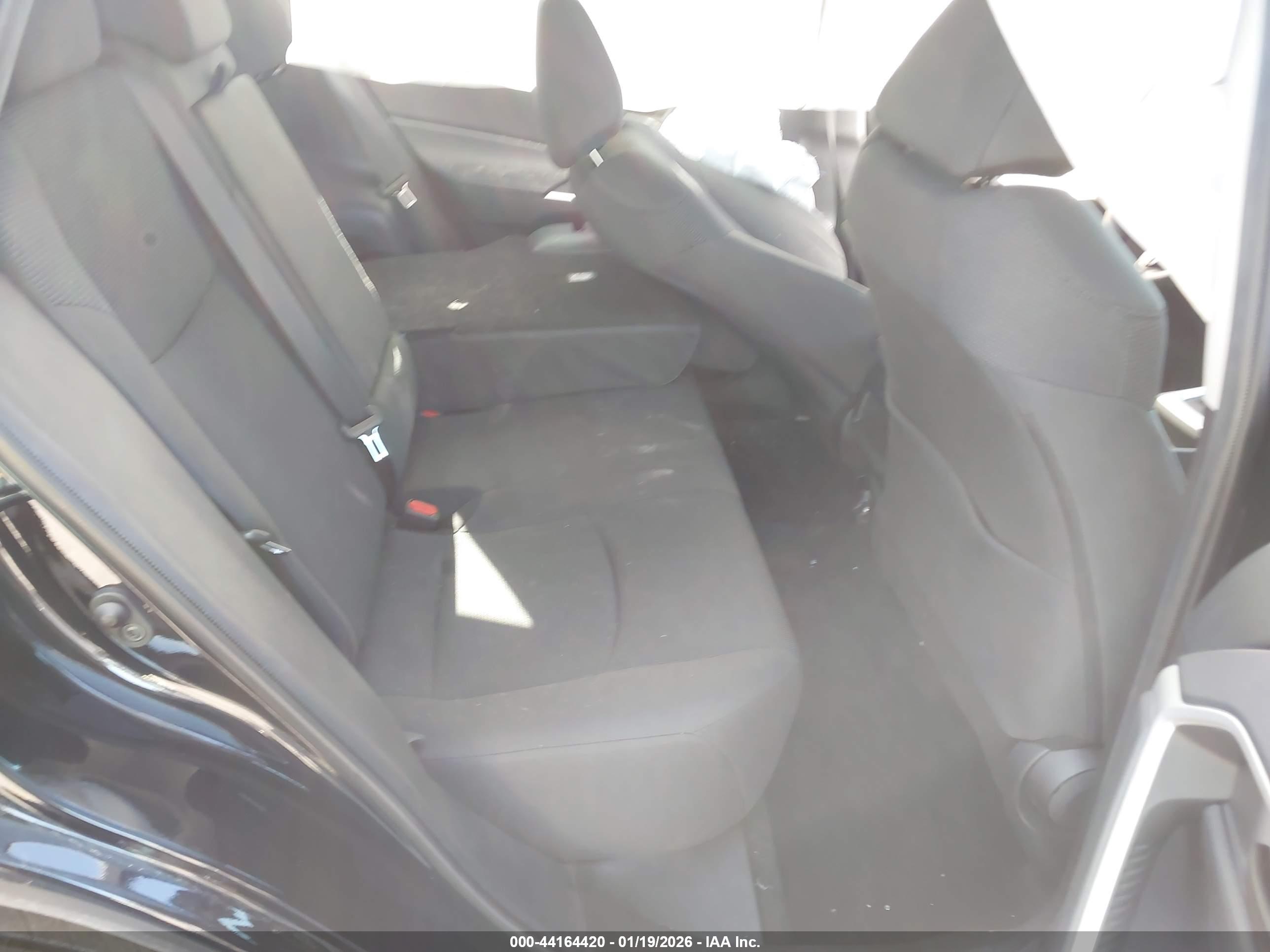 TOYOTA RAV4 image 8