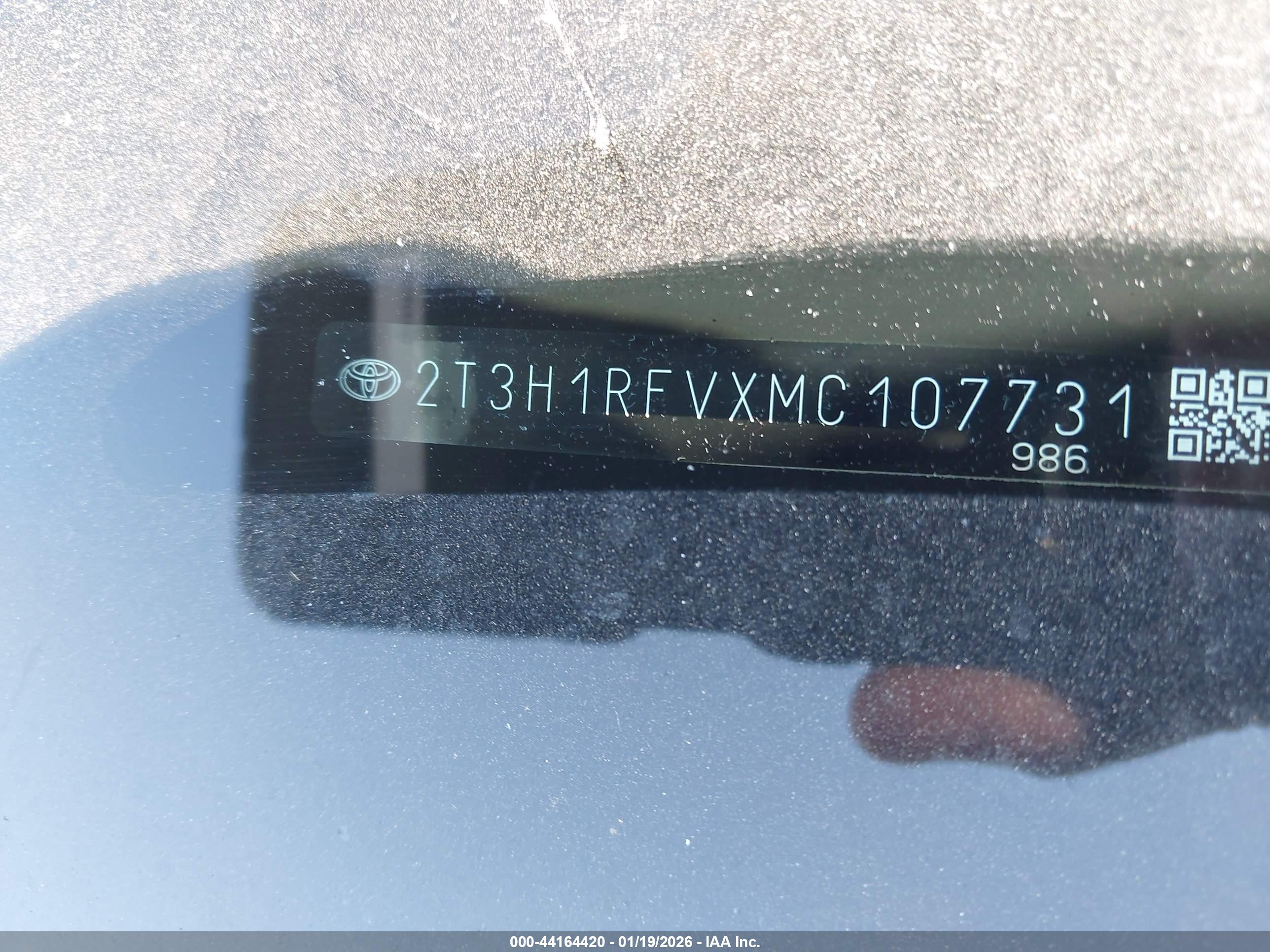 TOYOTA RAV4 image 9