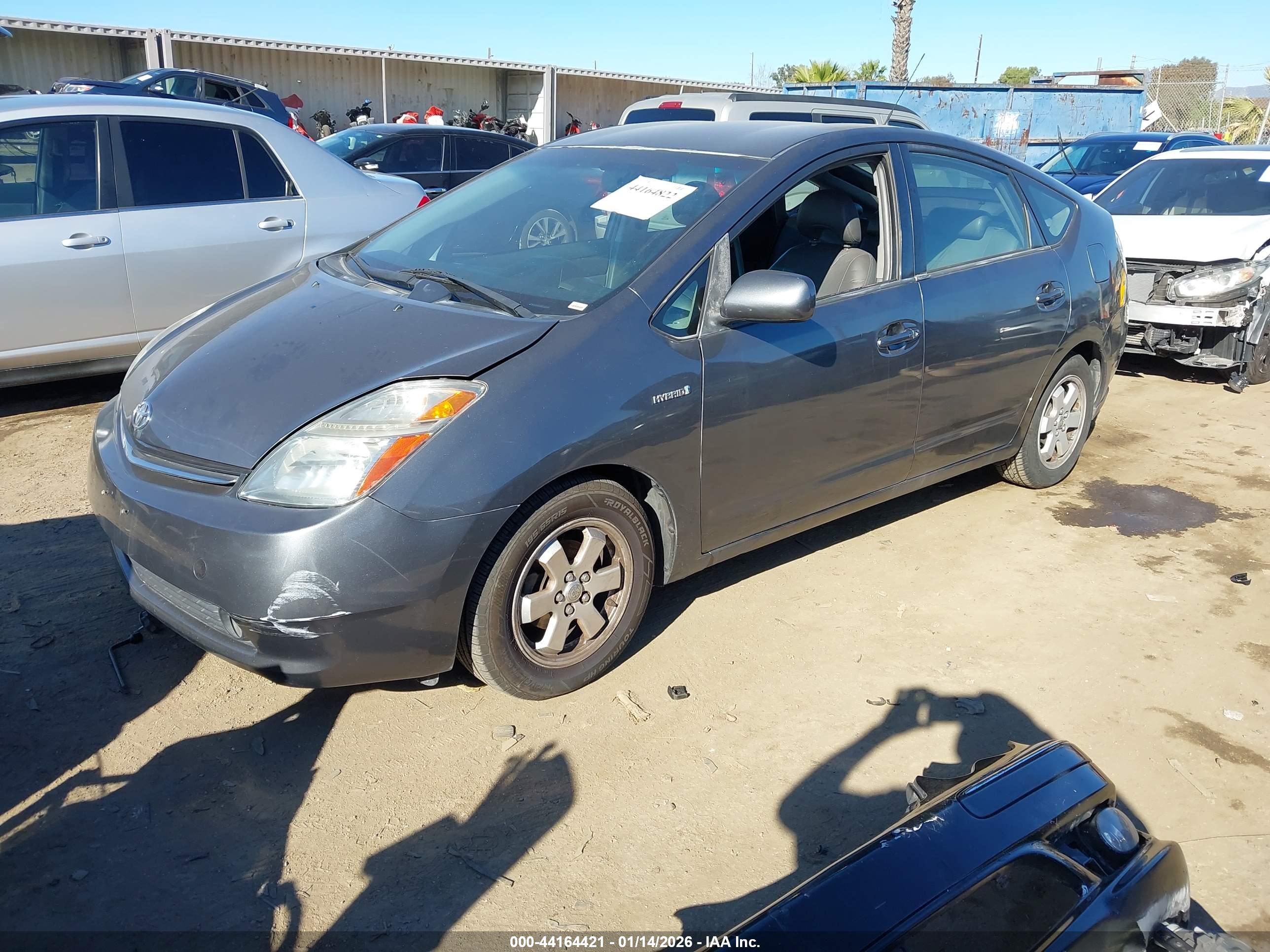 TOYOTA PRIUS image 2