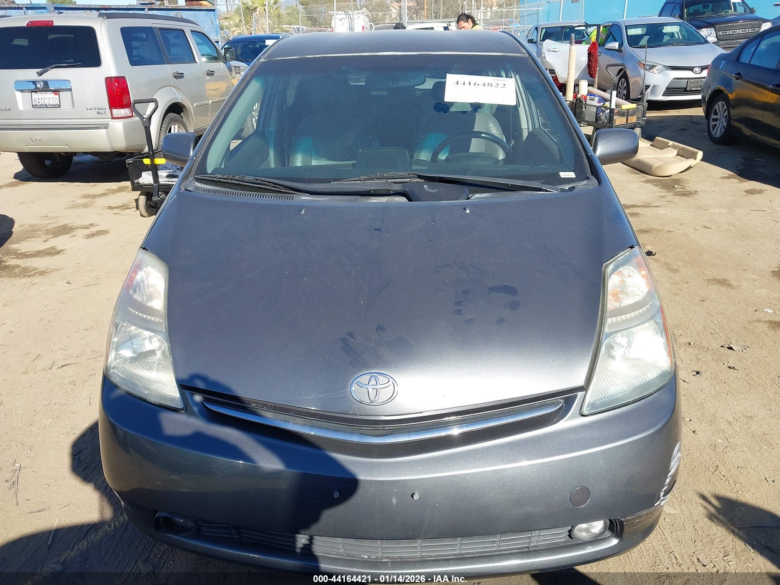 TOYOTA PRIUS image 6
