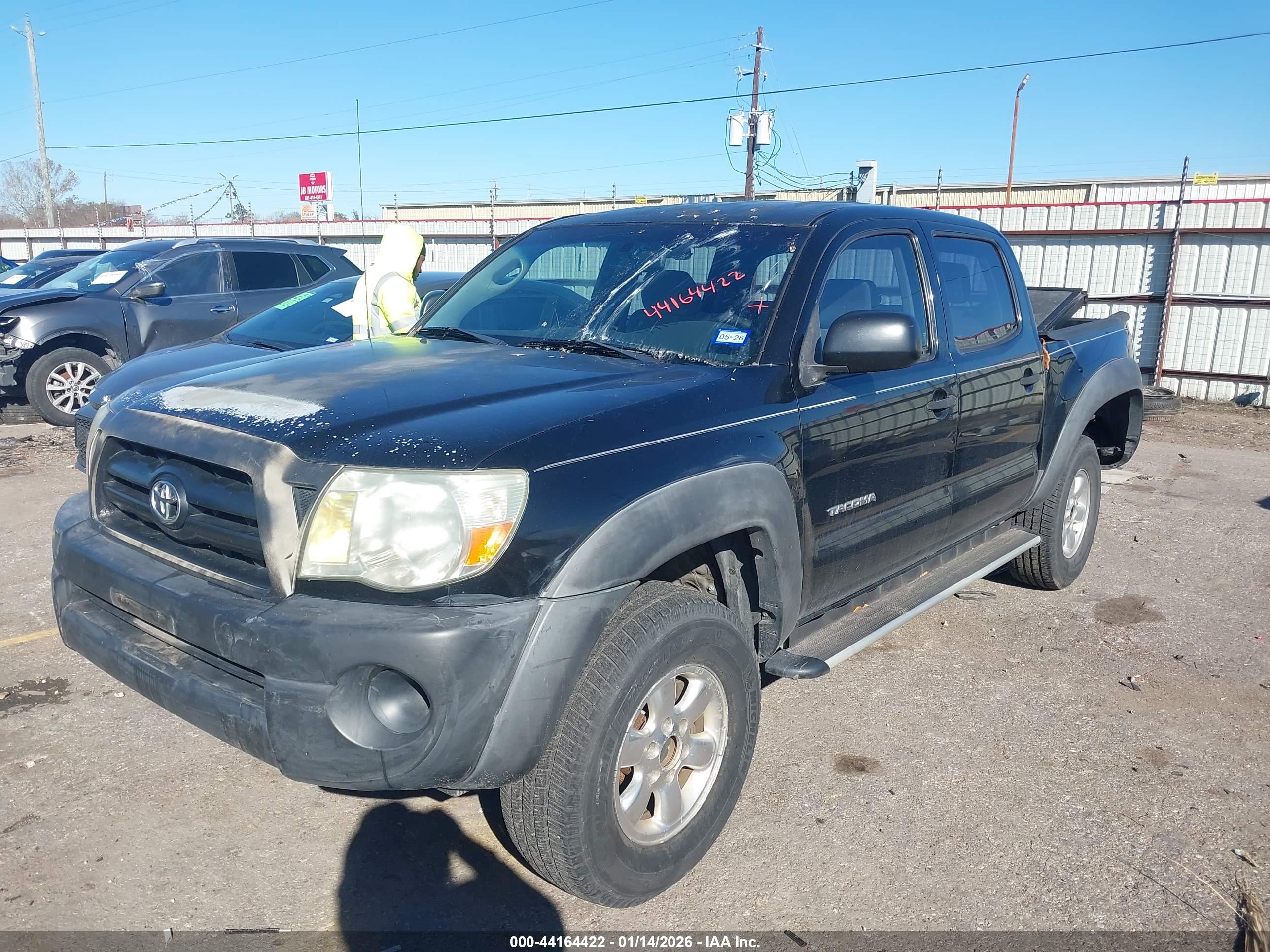 TOYOTA TACOMA image 2