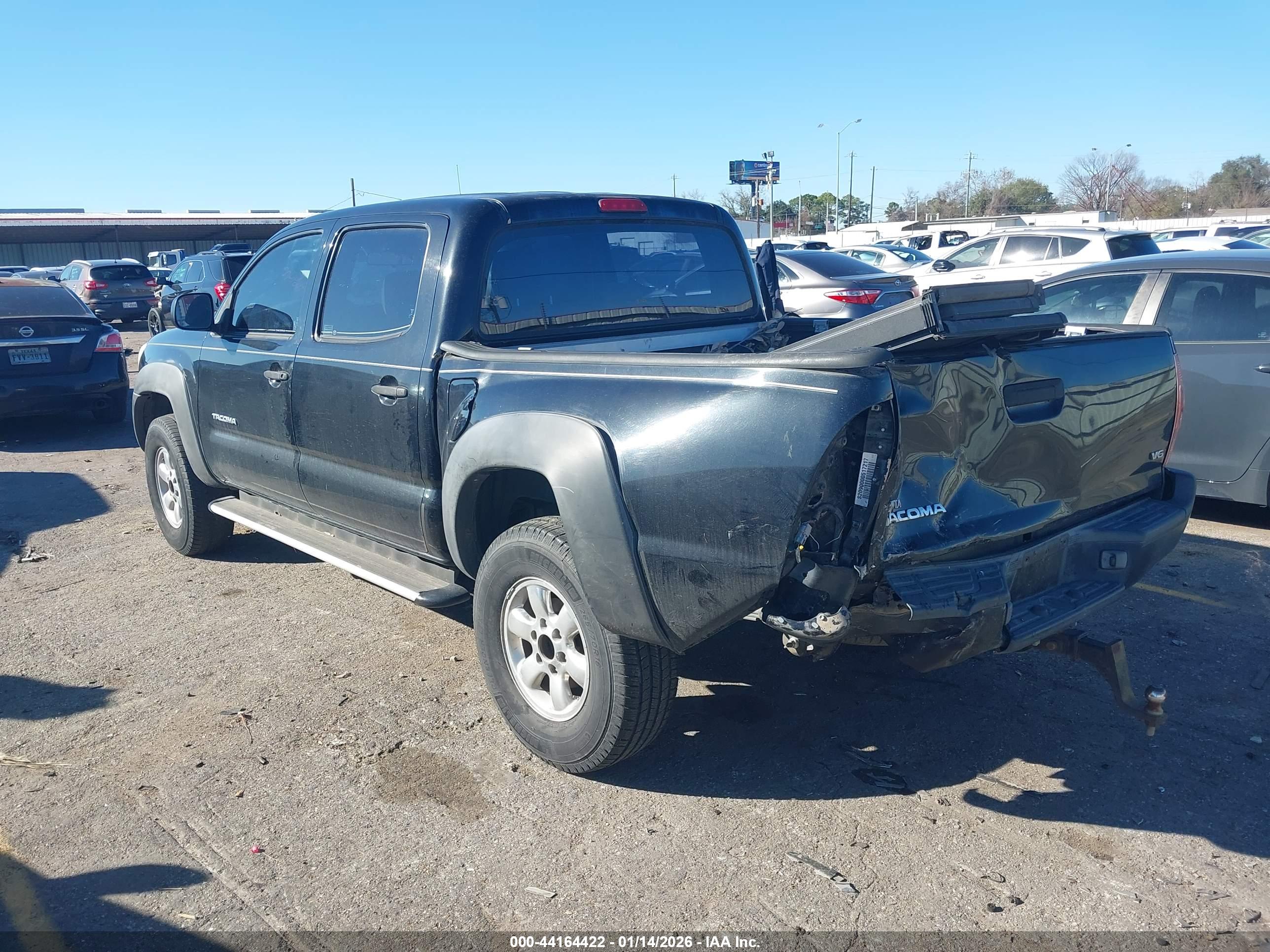 TOYOTA TACOMA image 3