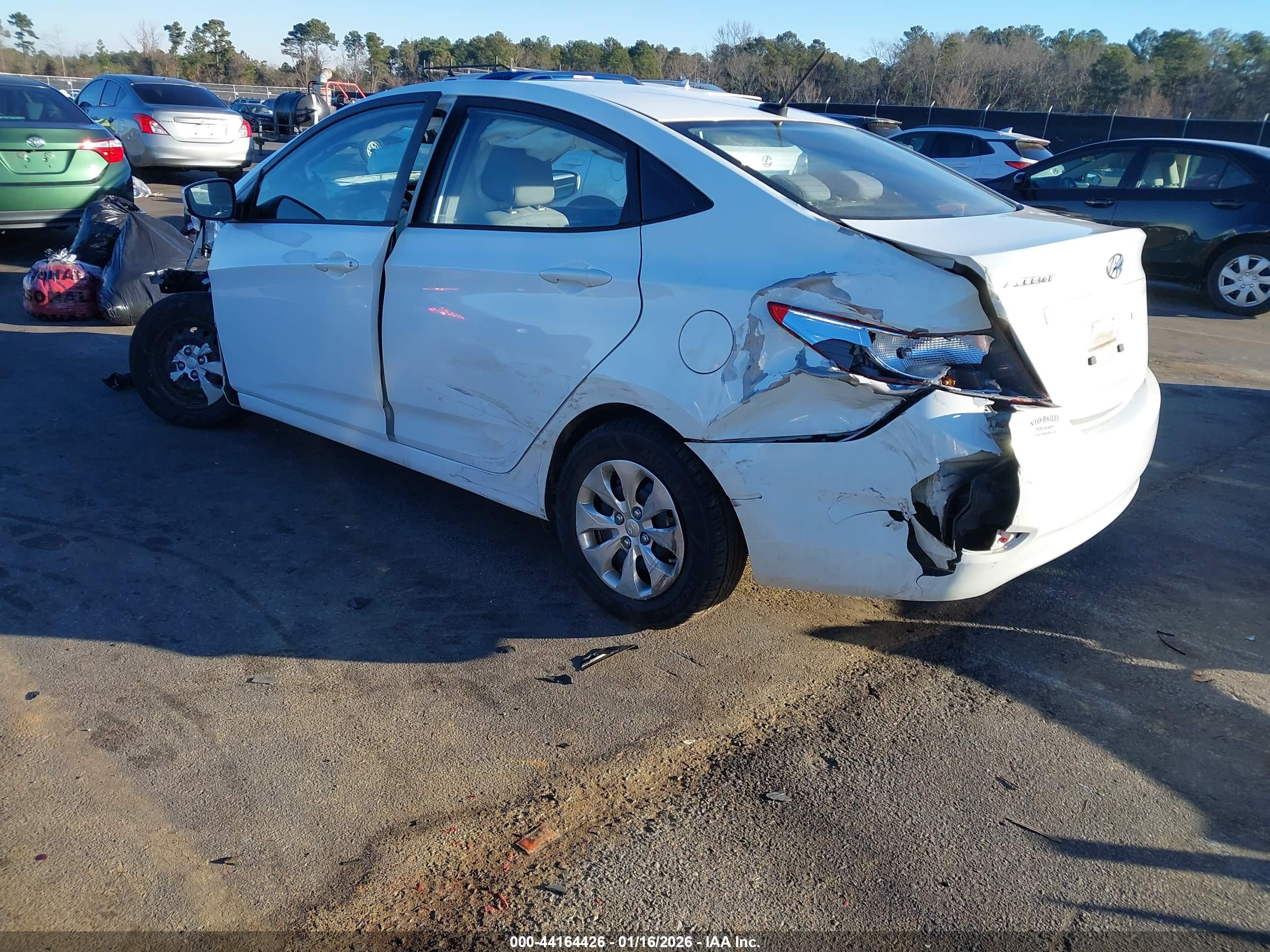 HYUNDAI ACCENT image 3