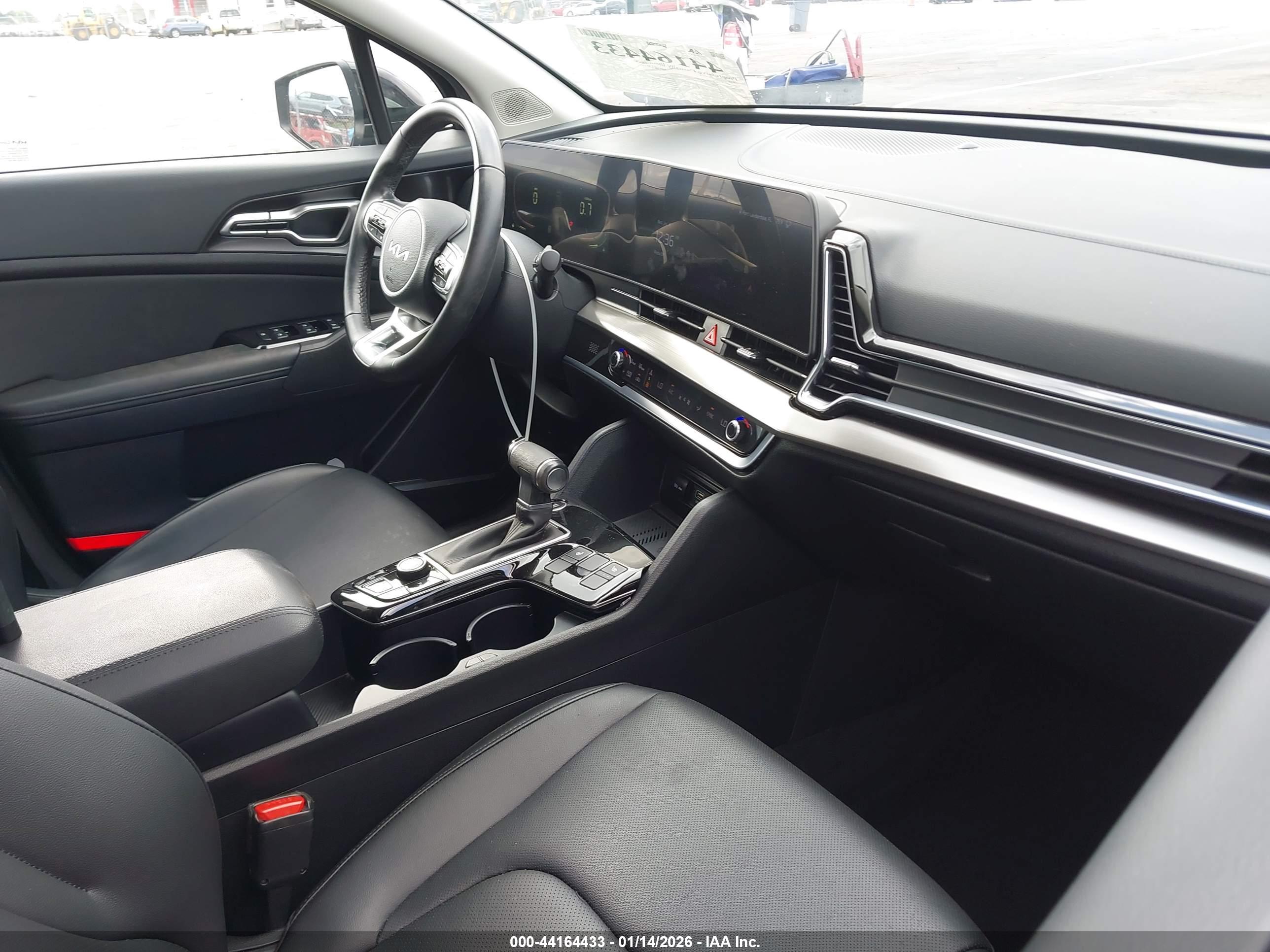 KIA SPORTAGE image 5
