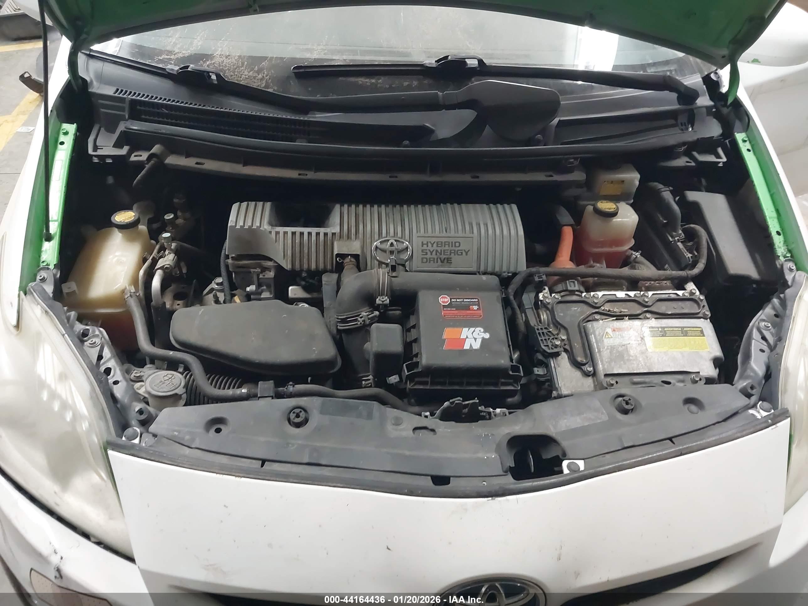 TOYOTA PRIUS image 10