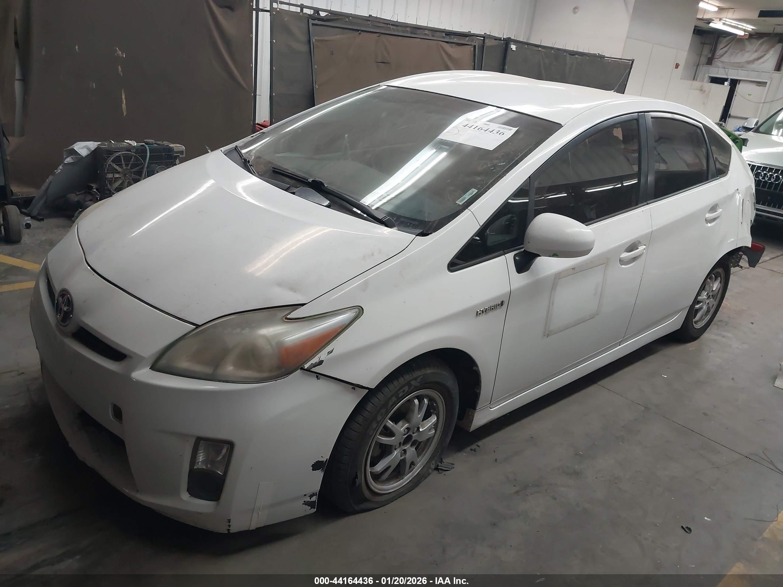 TOYOTA PRIUS image 2