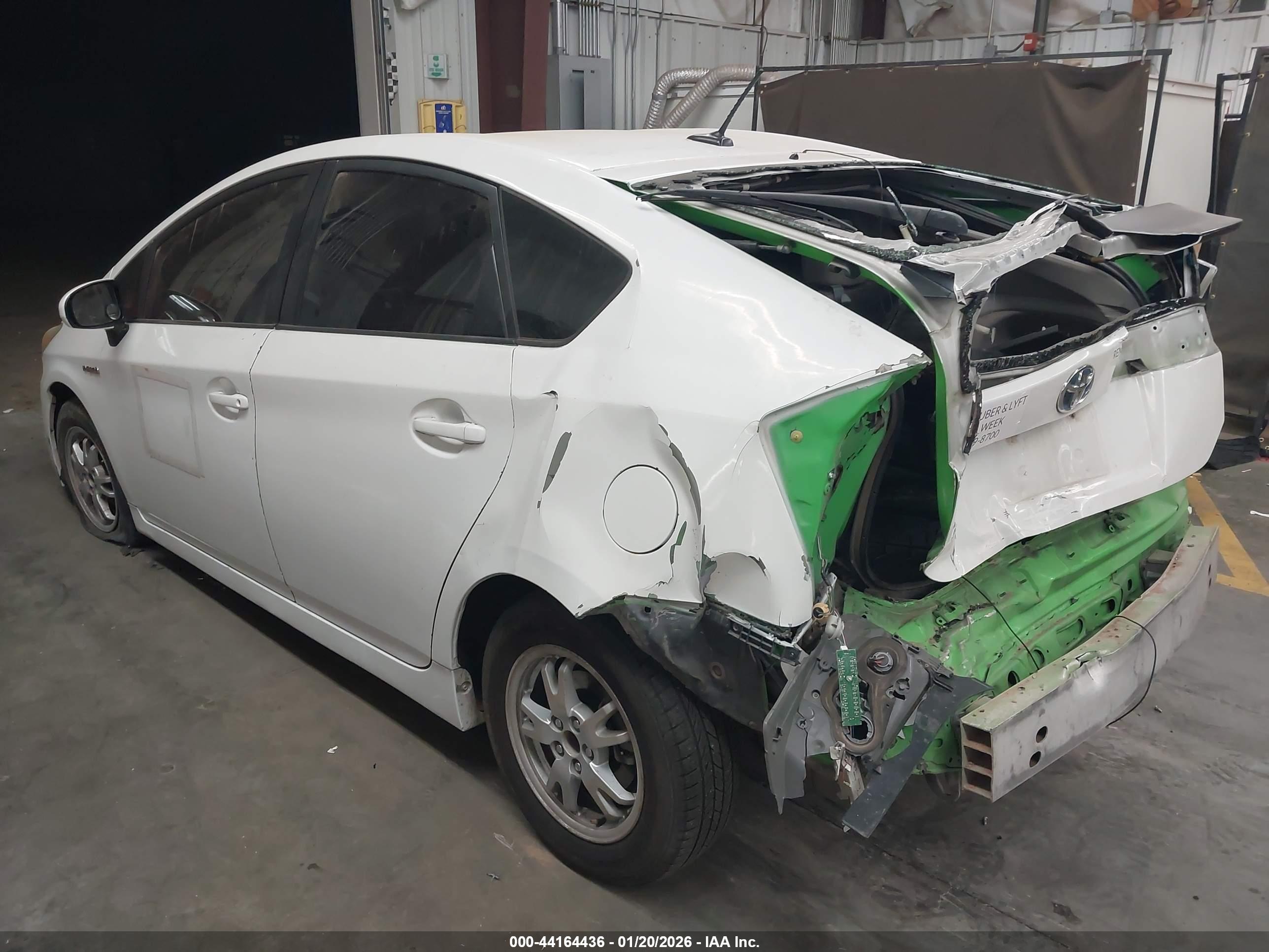 TOYOTA PRIUS image 3
