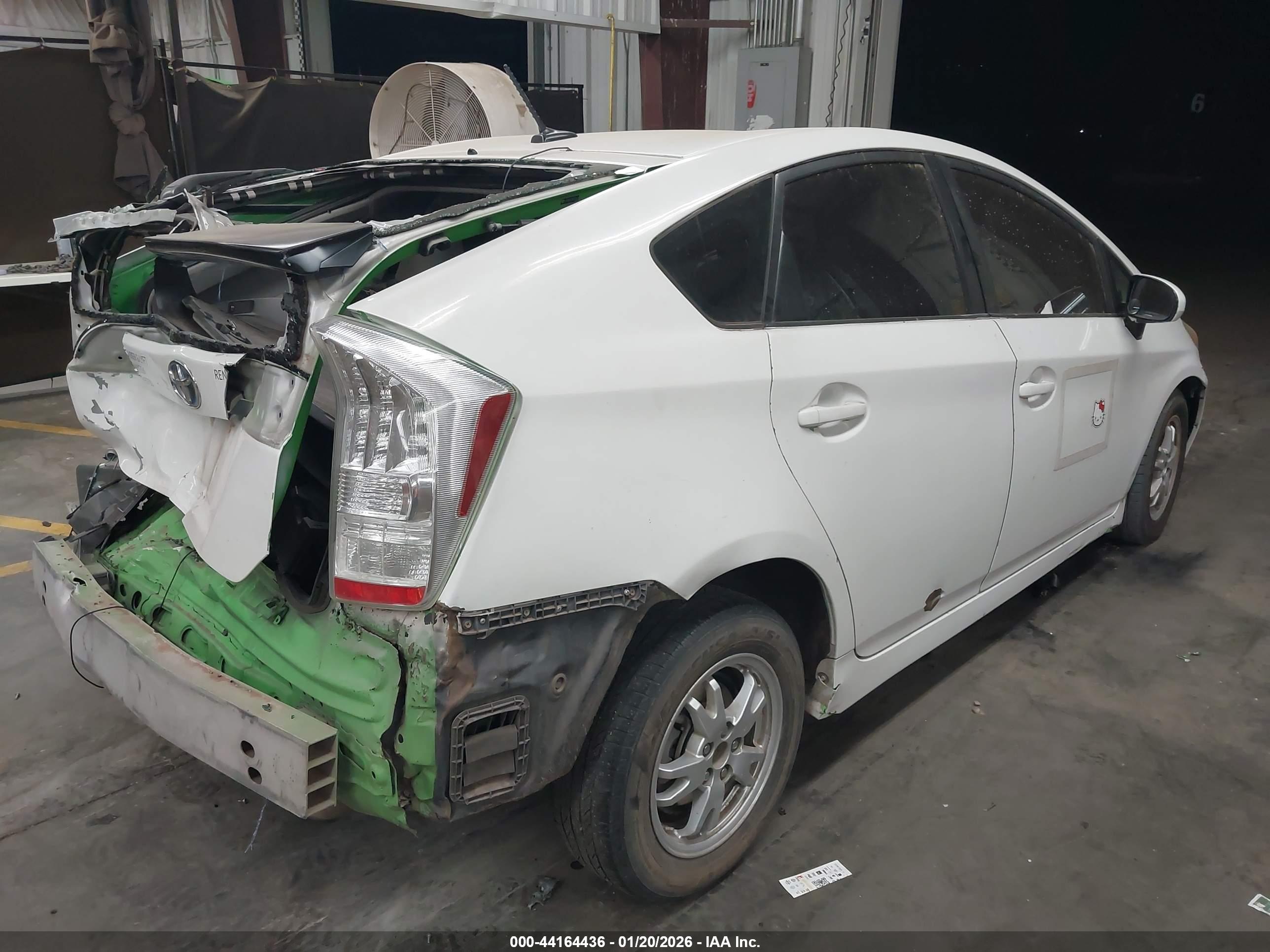 TOYOTA PRIUS image 4