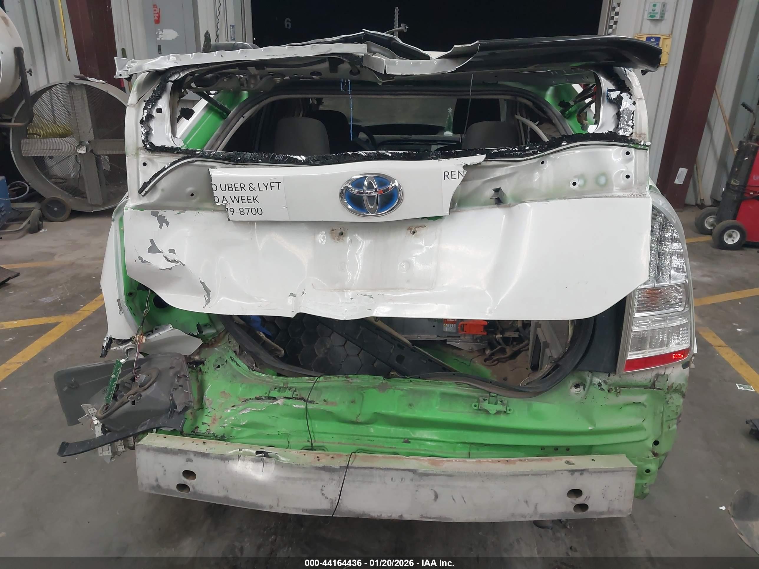 TOYOTA PRIUS image 6