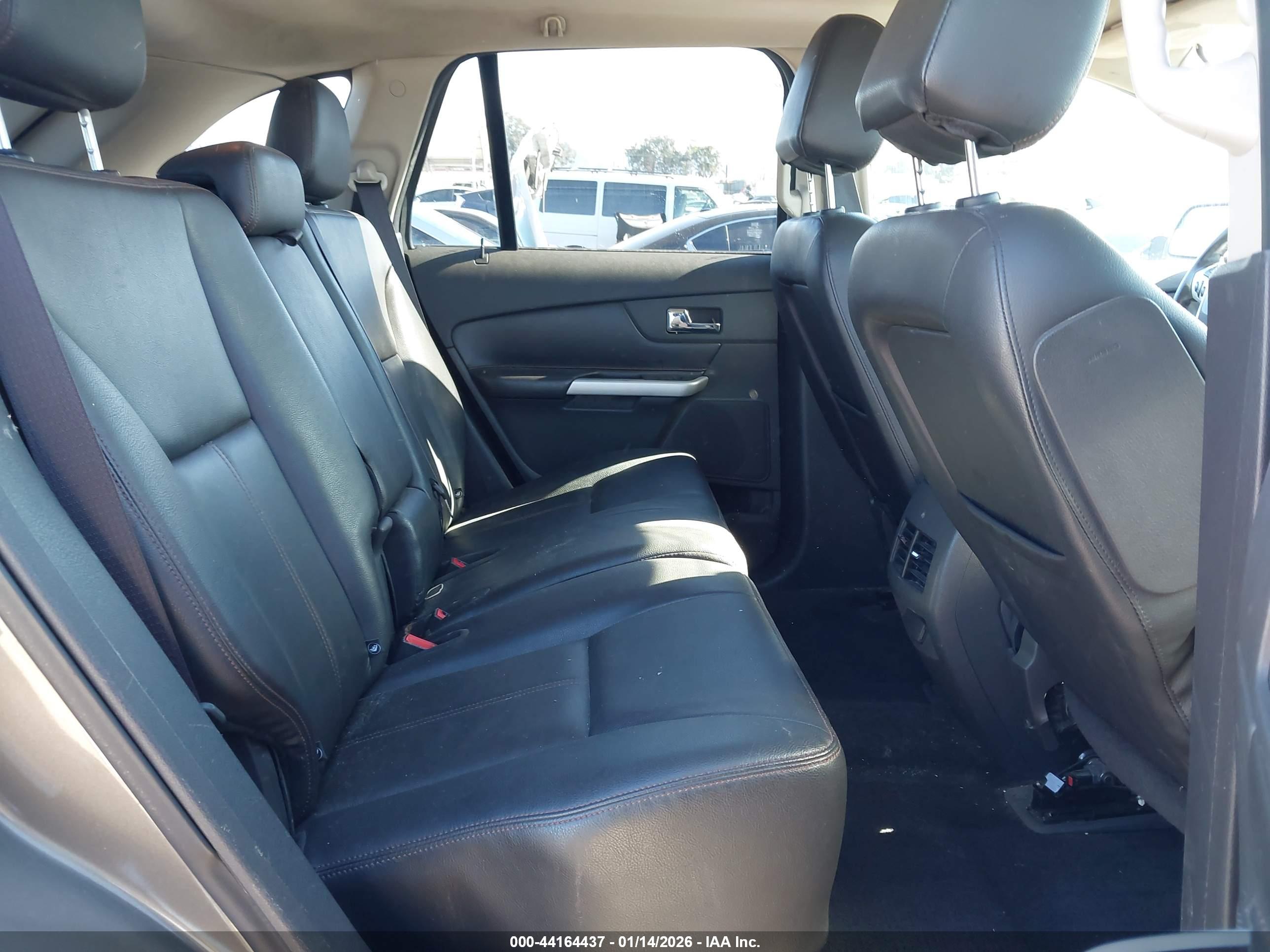FORD EDGE image 8
