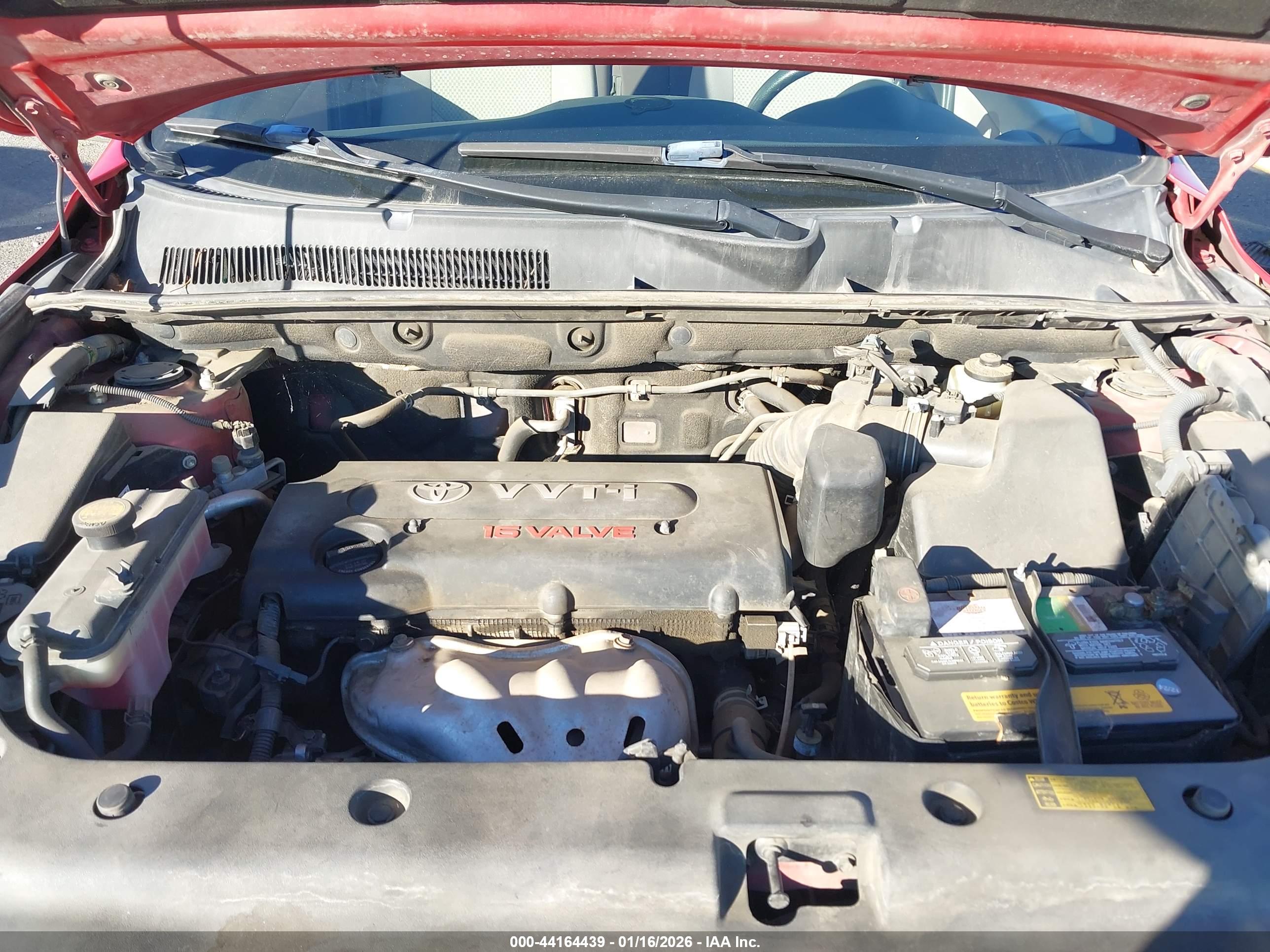 TOYOTA RAV4 image 10