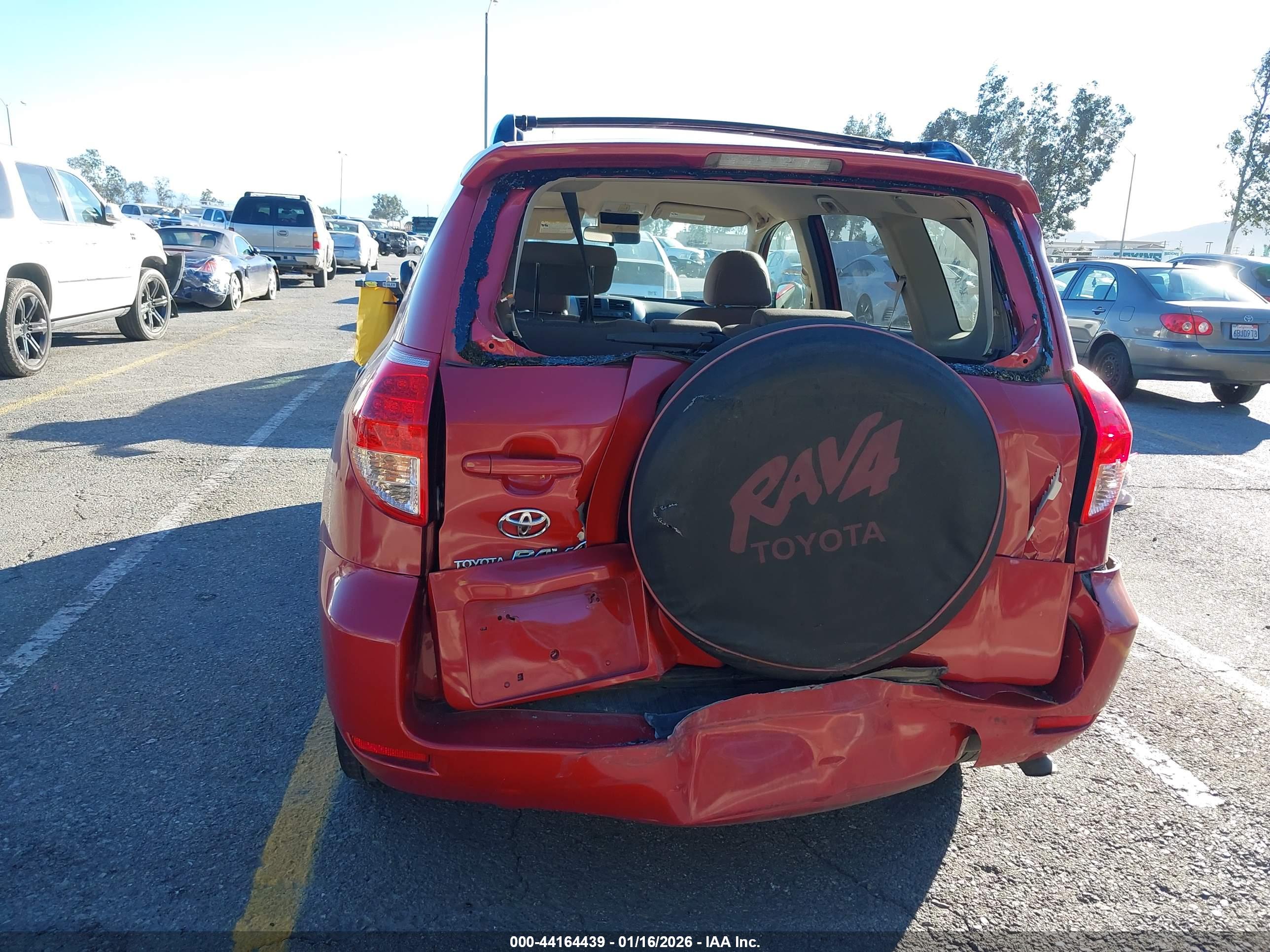 TOYOTA RAV4 image 6