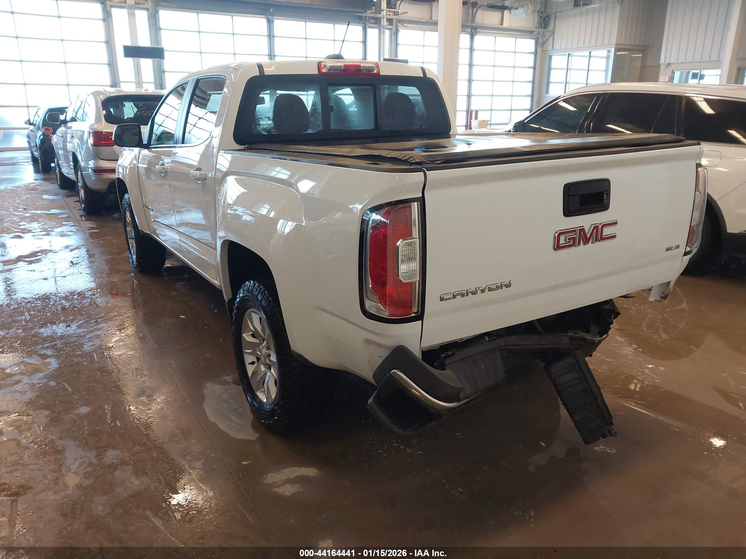 GMC CANYON image 3