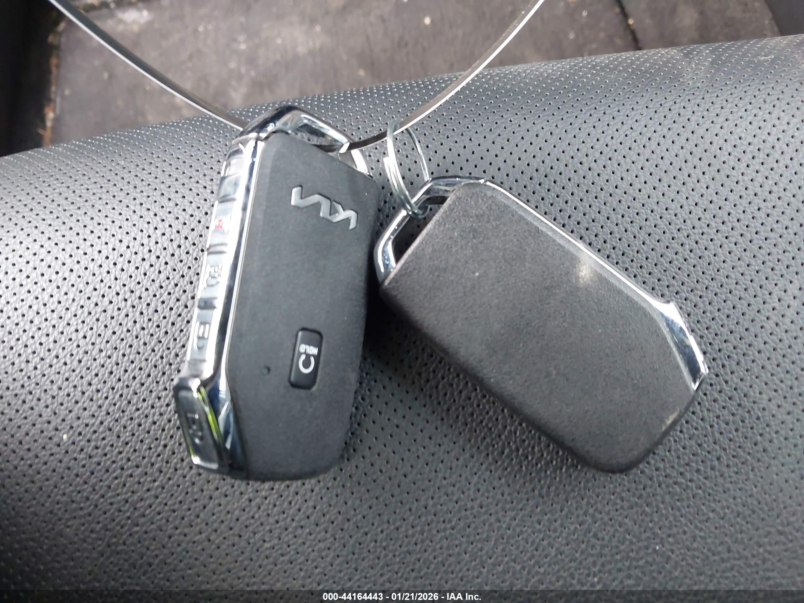 KIA SPORTAGE image 11