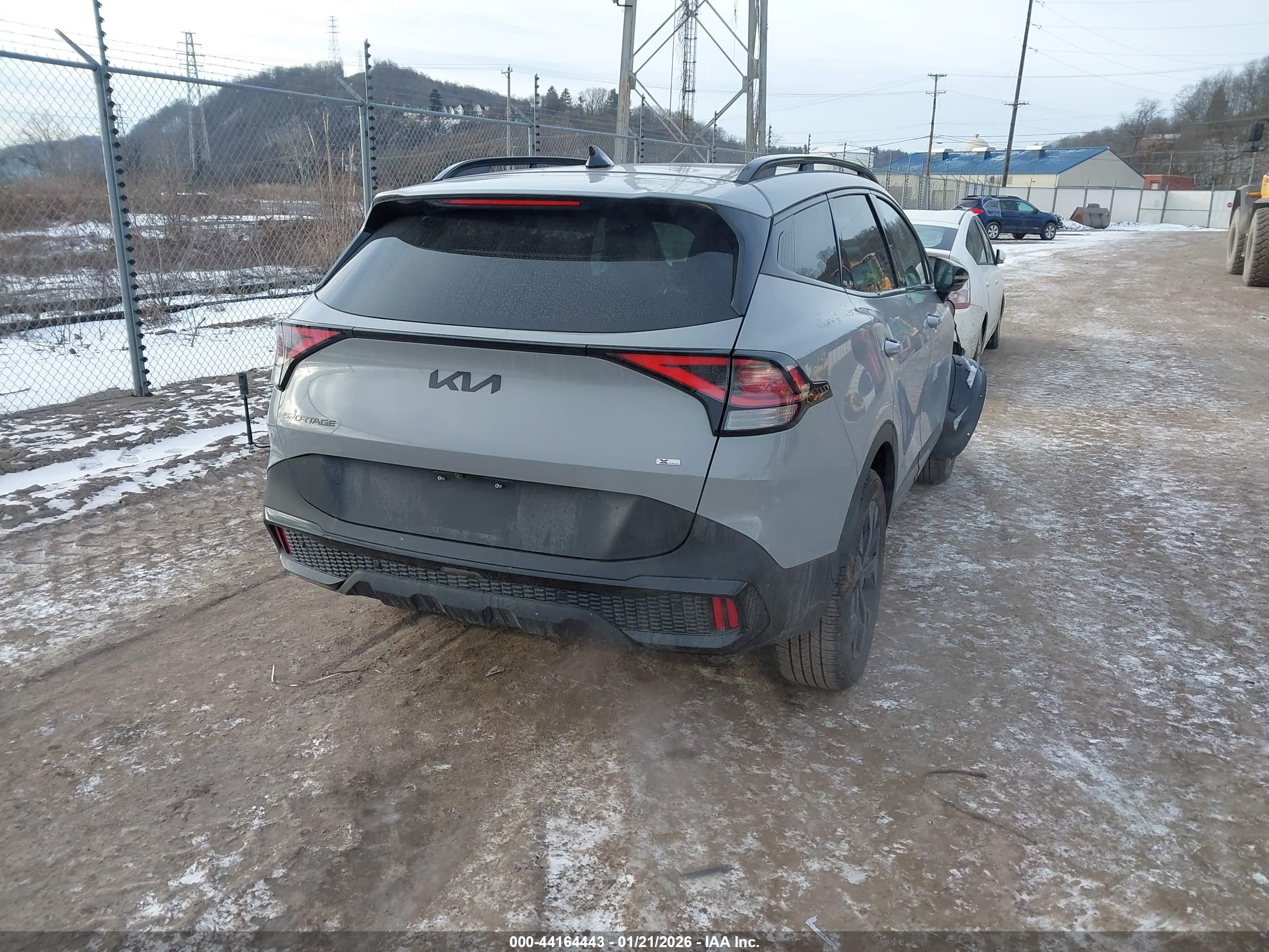 KIA SPORTAGE image 4