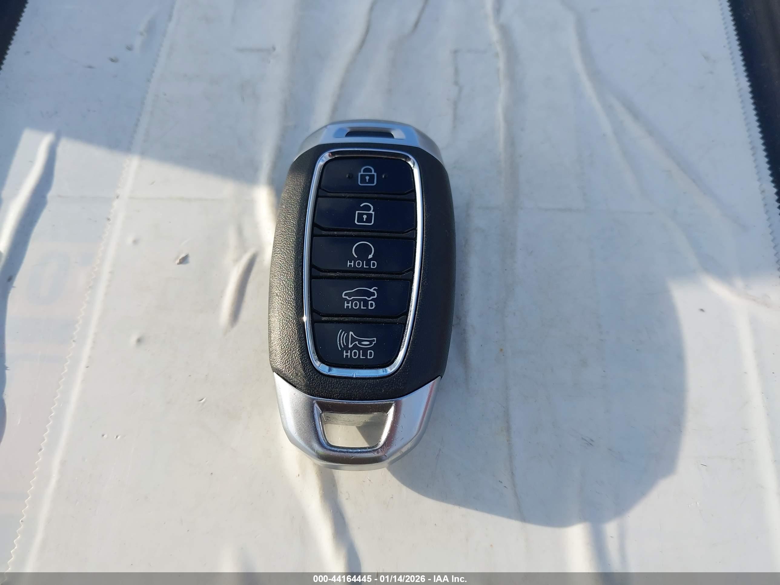 HYUNDAI ELANTRA image 11