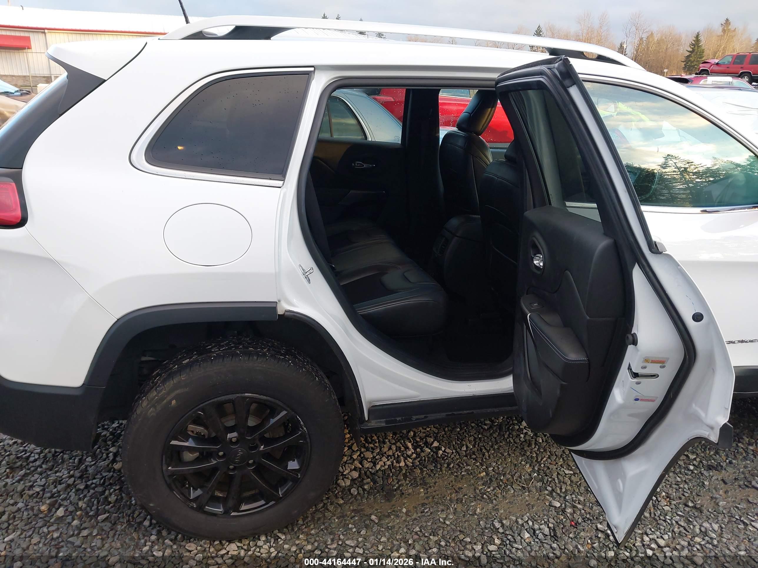 JEEP CHEROKEE image 8