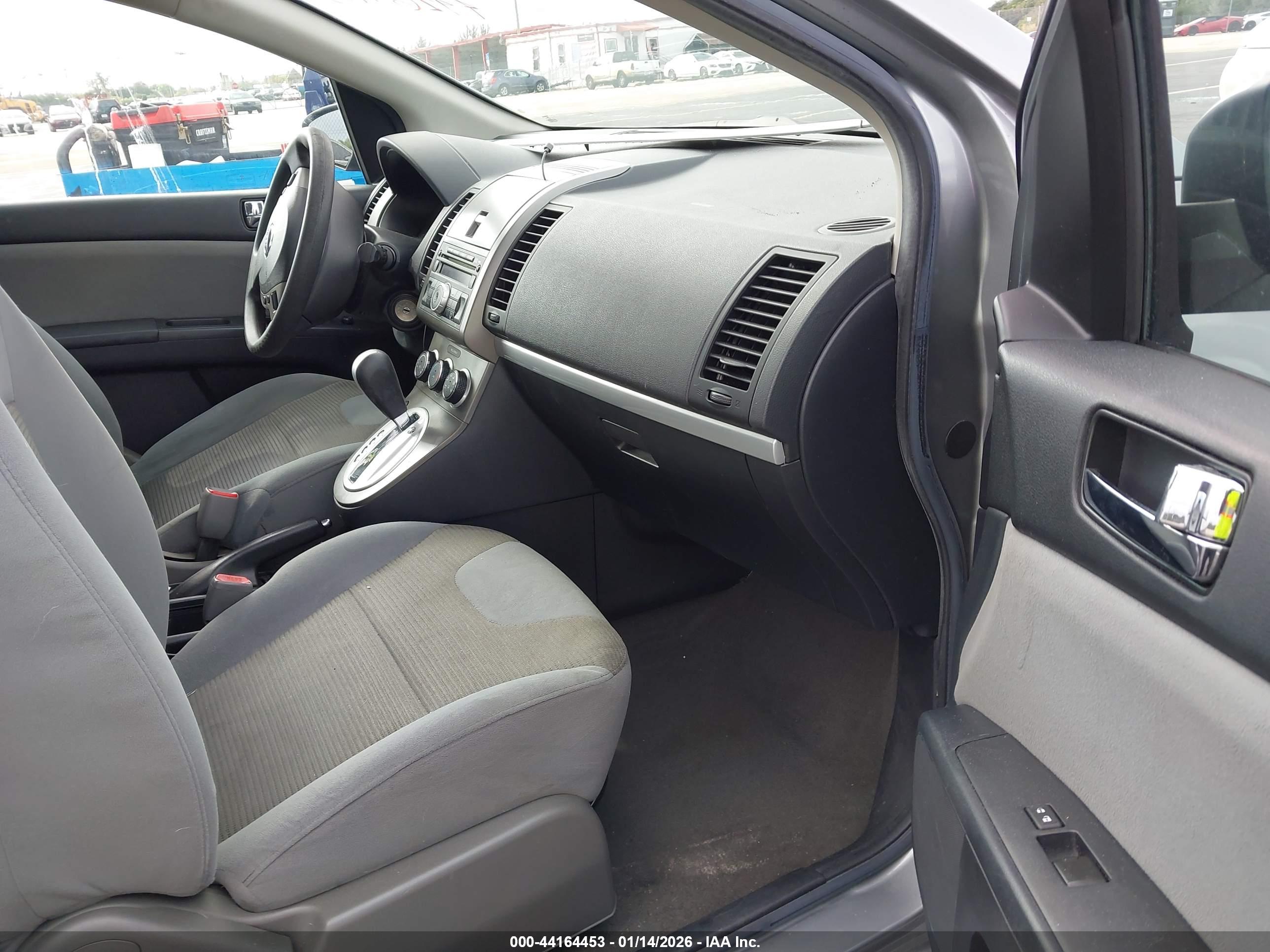 NISSAN SENTRA image 5