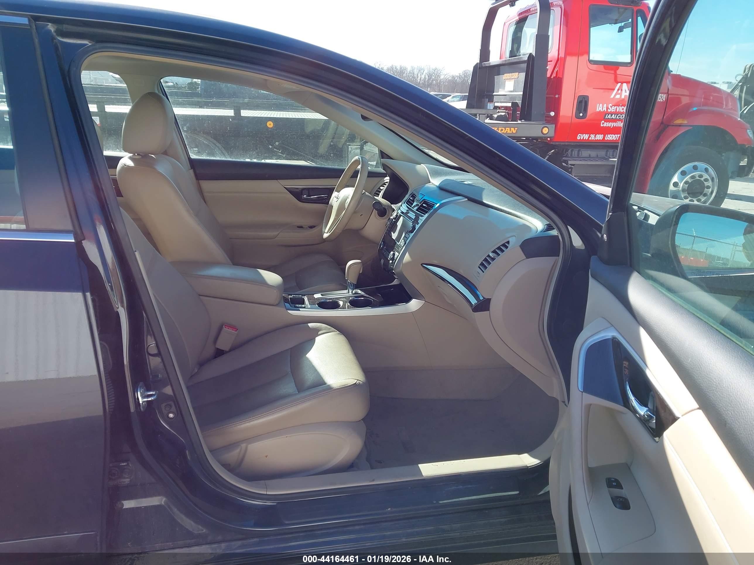 NISSAN ALTIMA image 5