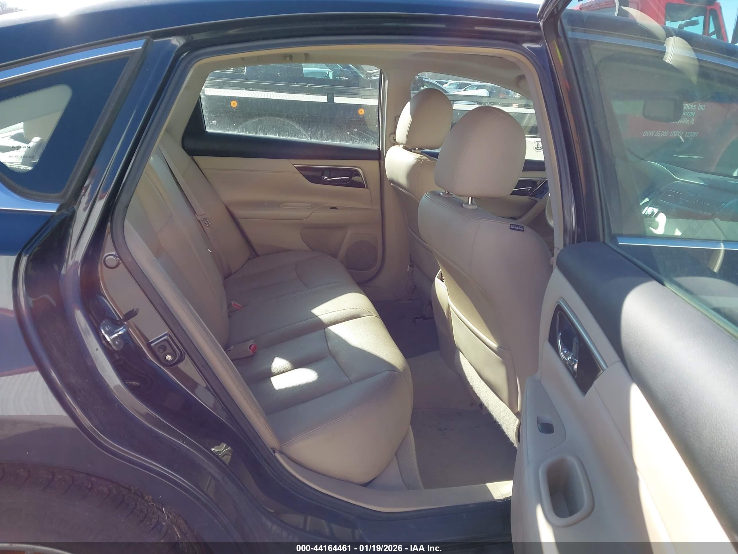 NISSAN ALTIMA image 8